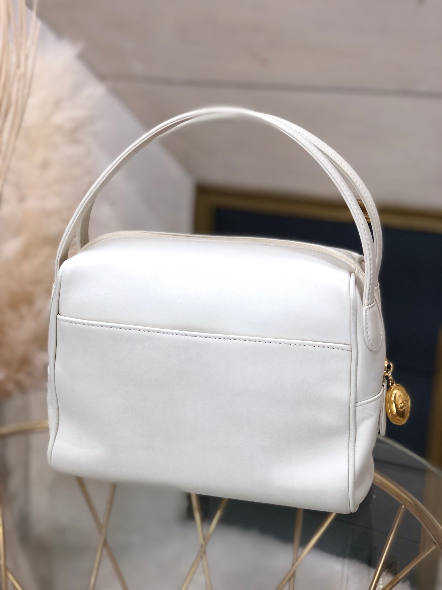 Christian Dior CD logo Leather handbag White Vintage jnzf2z