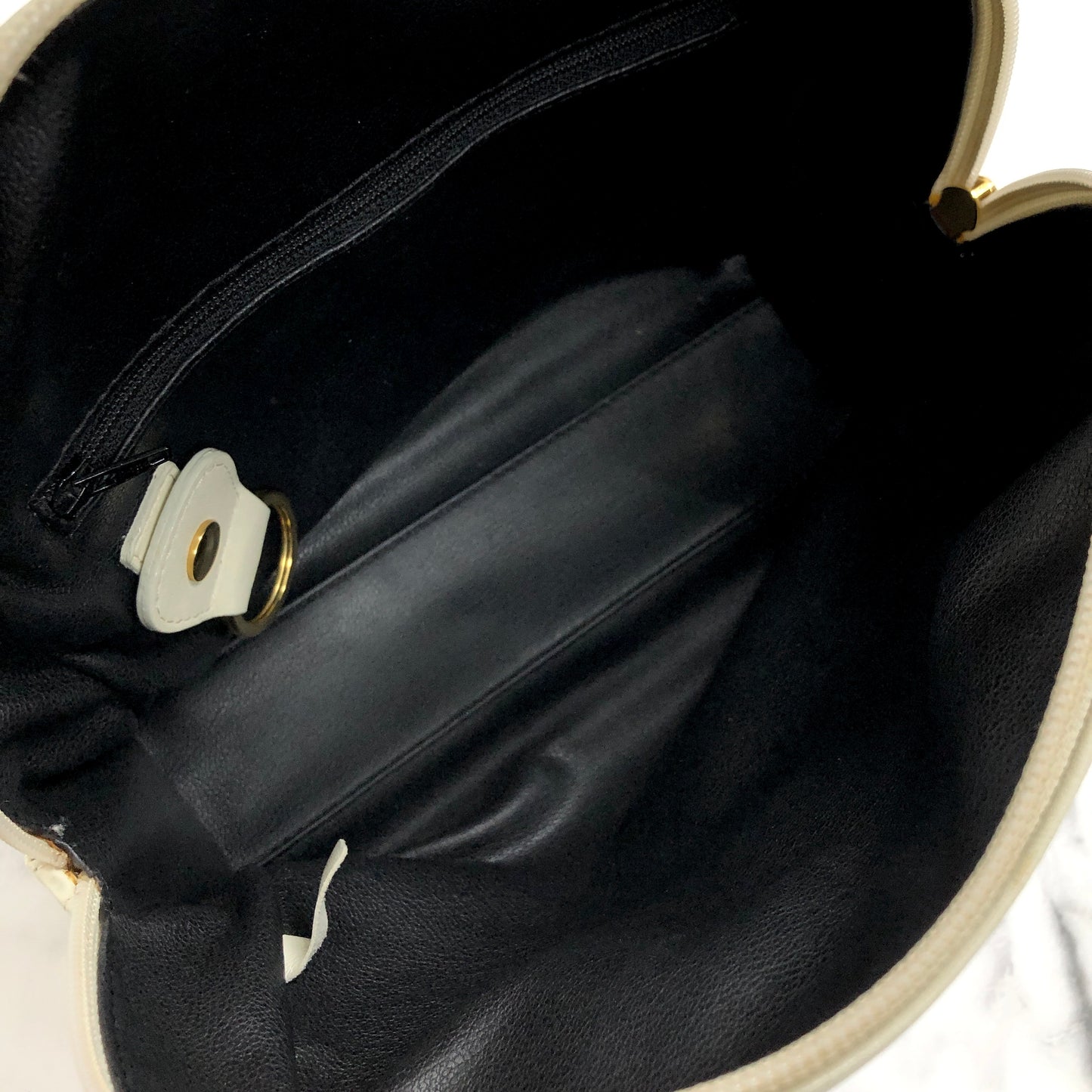 Christian Dior CD logo Leather handbag White Vintage jnzf2z