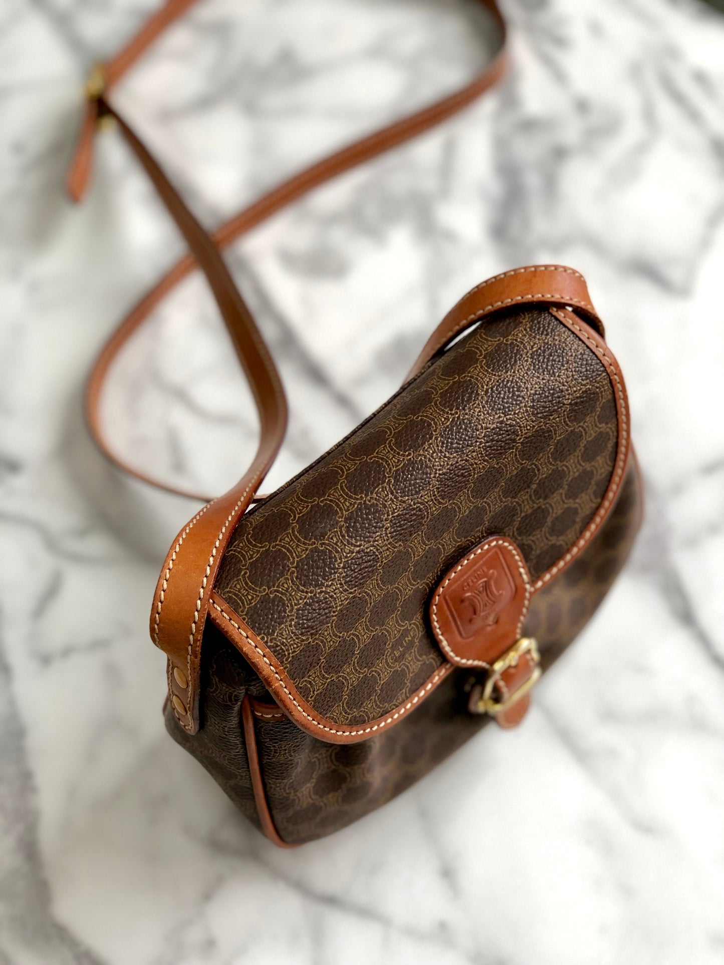 CELINE Blason Buckle Shirring Shoulder bag Brown Vintage Old CELINE gk6gfz