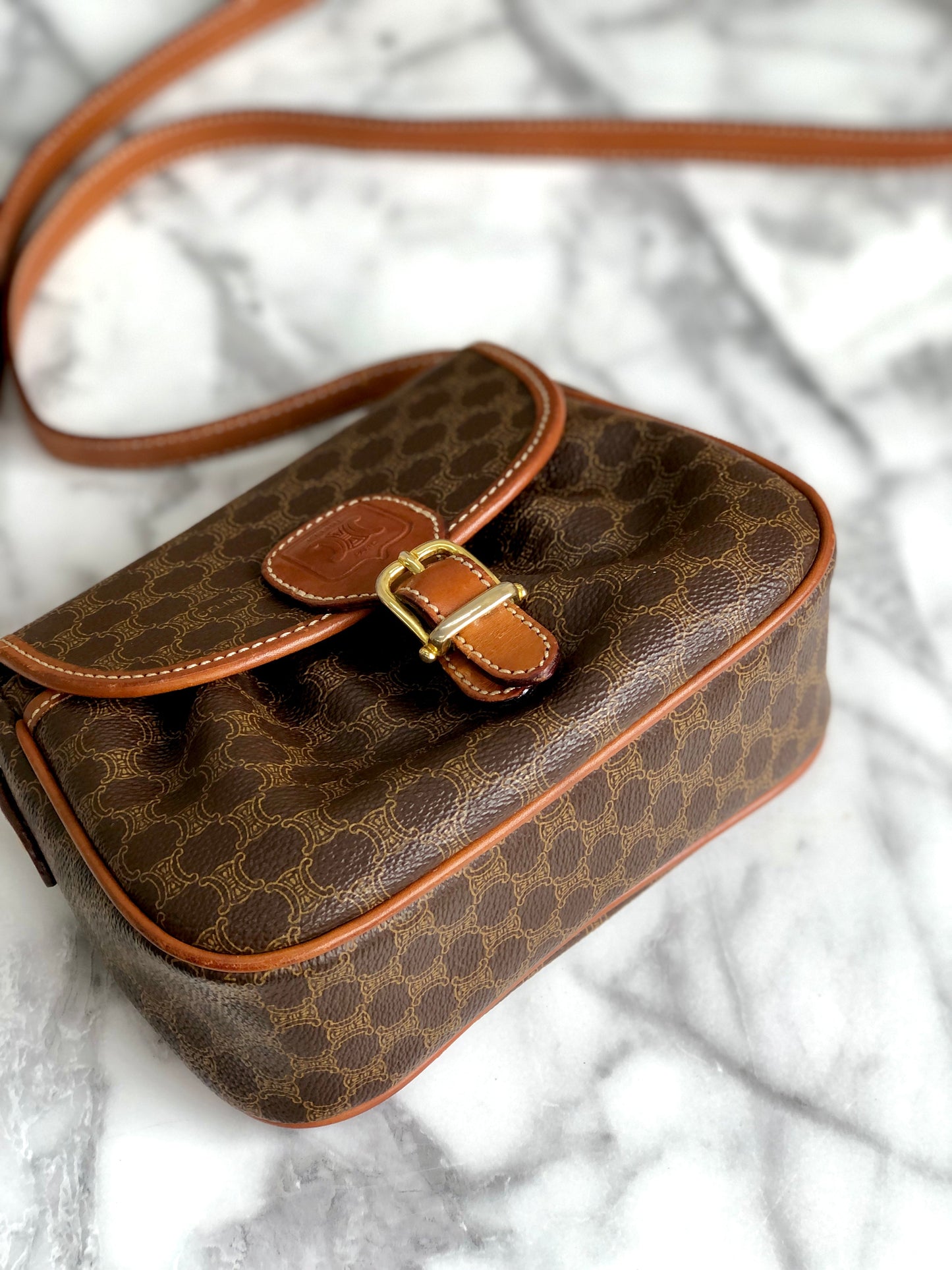 CELINE Blason Buckle Shirring Shoulder bag Brown Vintage Old CELINE gk6gfz