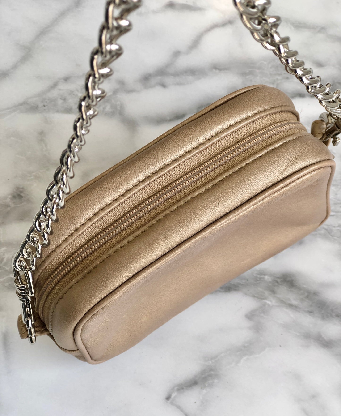 LOEWE Anagram Chain Mini bag Pouch Metallic Beige Vintage Old e8gsyh