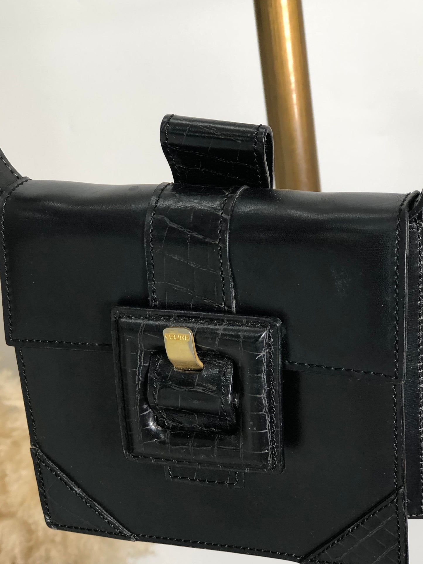 CELINE Front Buckle Leather Shoulder bag Black Vintage m4ezj3