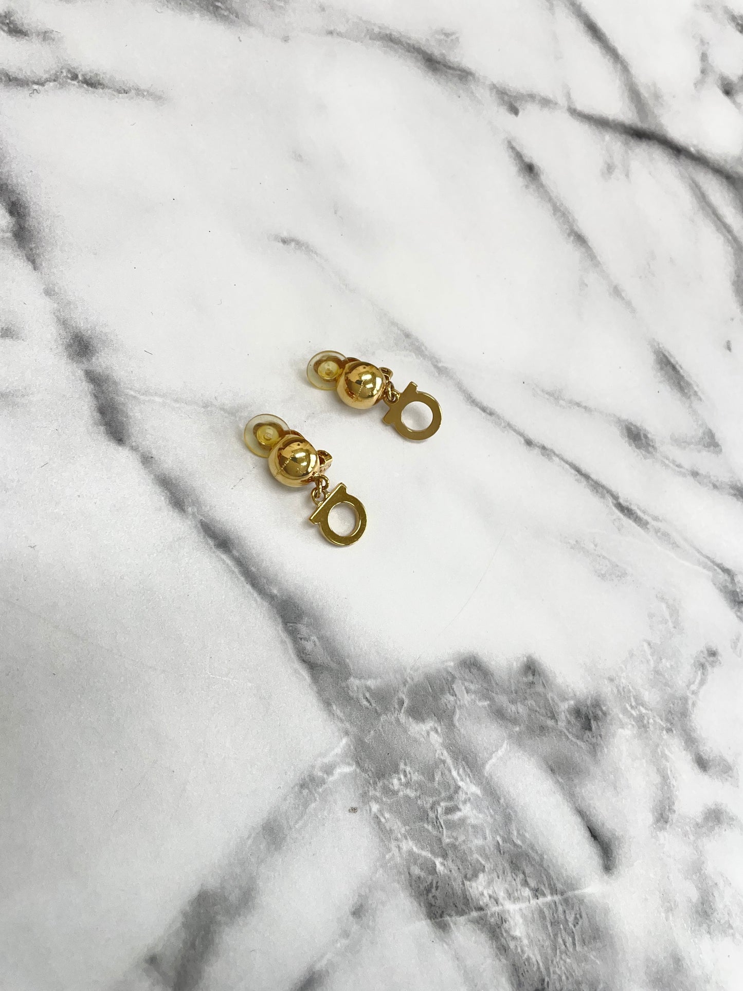 Salvatore Ferragamo Gancini Earrings Gold Vintage Old btjx7y
