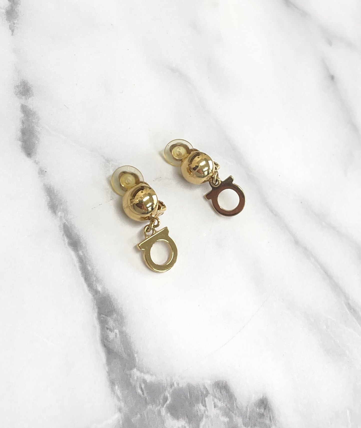 Salvatore Ferragamo Gancini Earrings Gold Vintage Old btjx7y