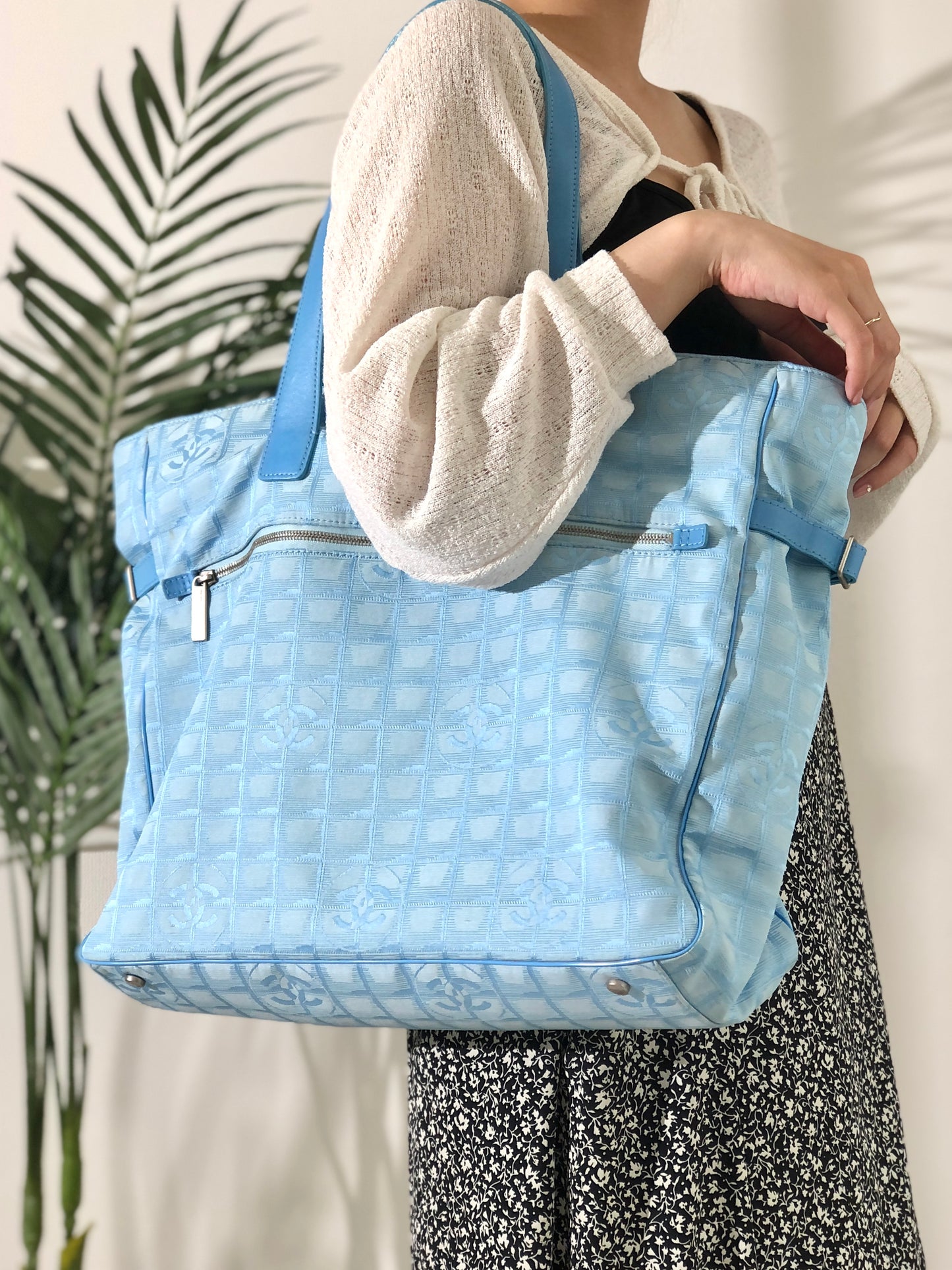 CHANEL New Travel Line Nylon Totebag Light Blue Vintage kmdfg4
