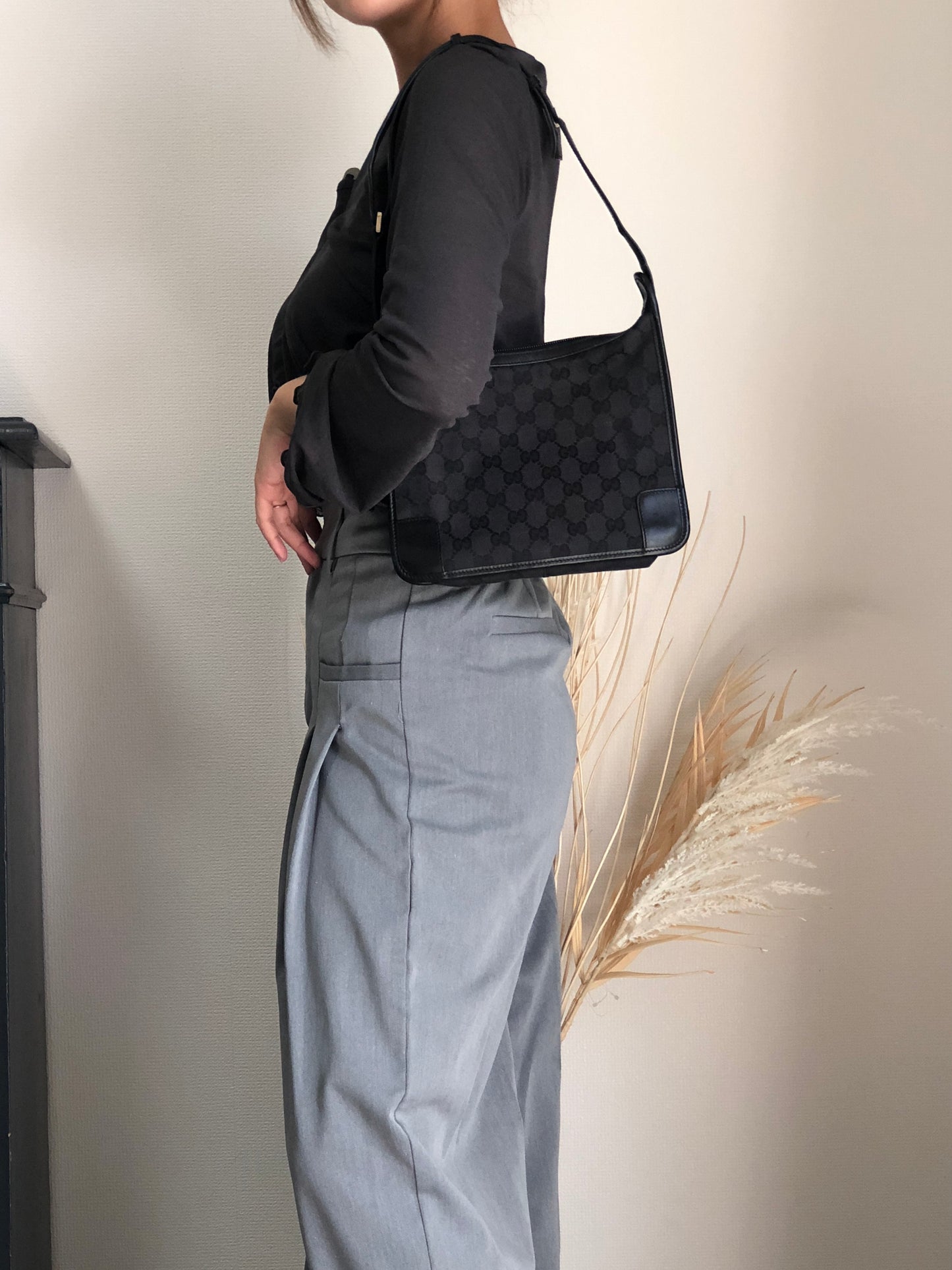 GUCCI GG 帆布手提包黑色復古 55j2fr