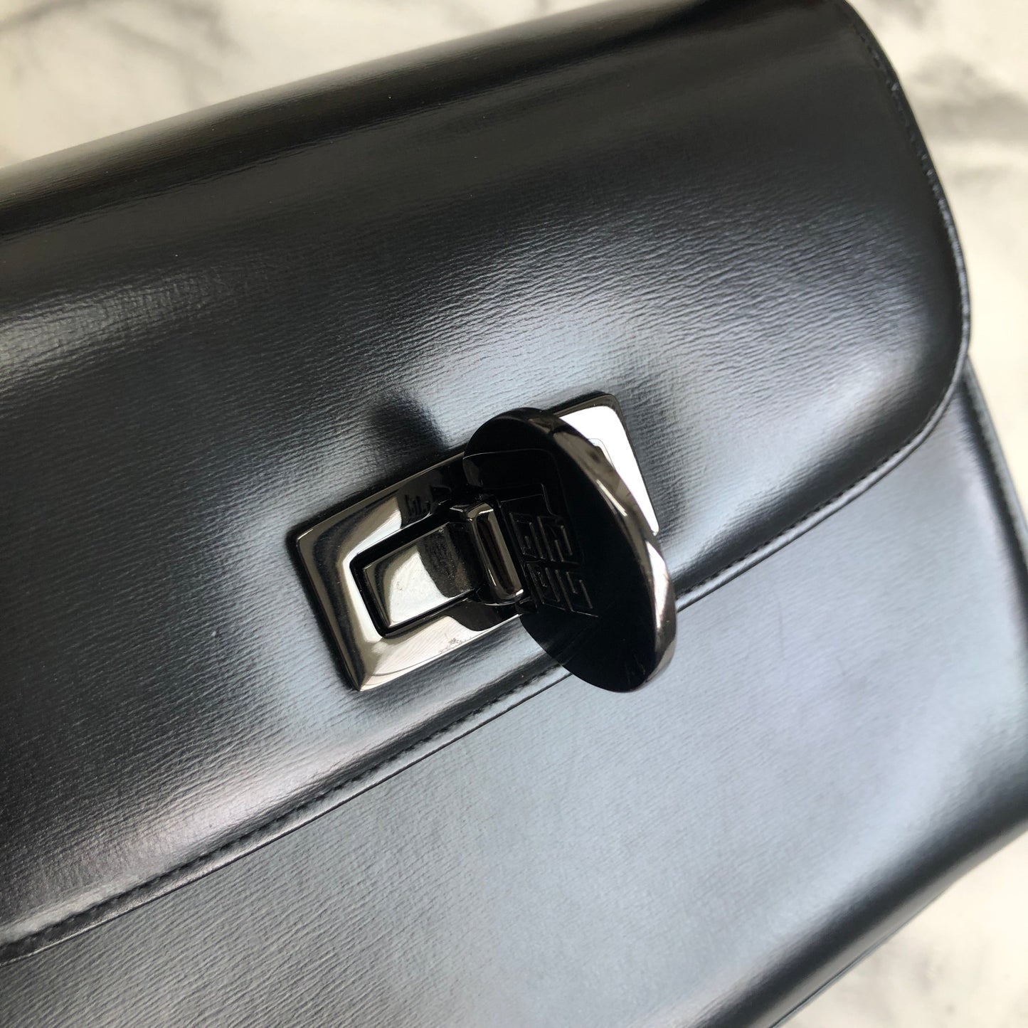 GIVENCHY Turn lock Two-way Logo Small Handbag Black Vintage Old 3kcpa6