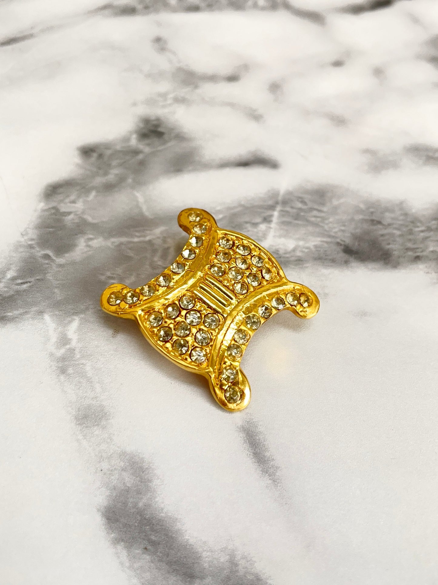 CELINE Triomphe Brooch Gold Vintage Old Celine bj32y2