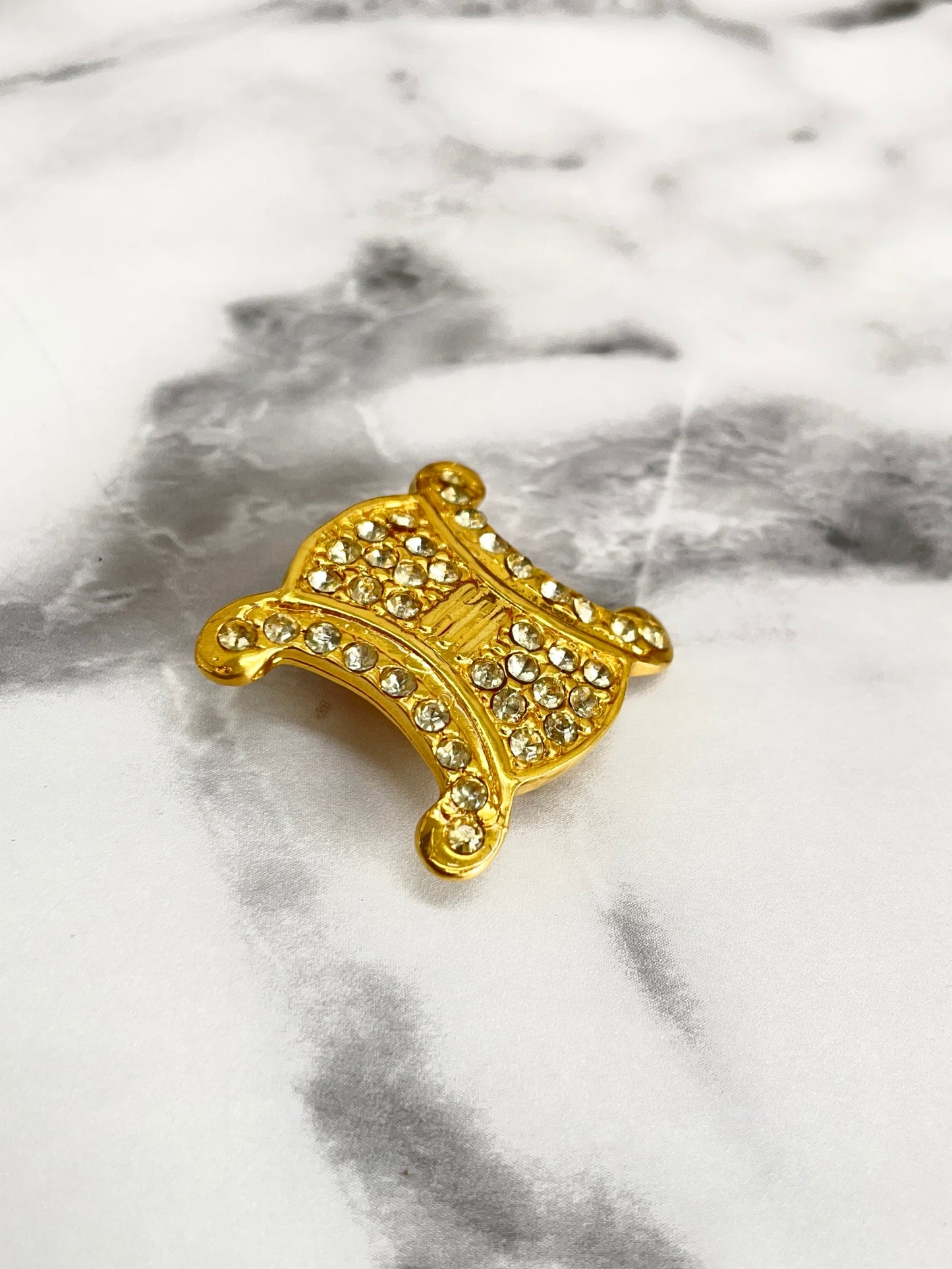 CELINE Triomphe Brooch Gold Vintage Old Celine bj32y2