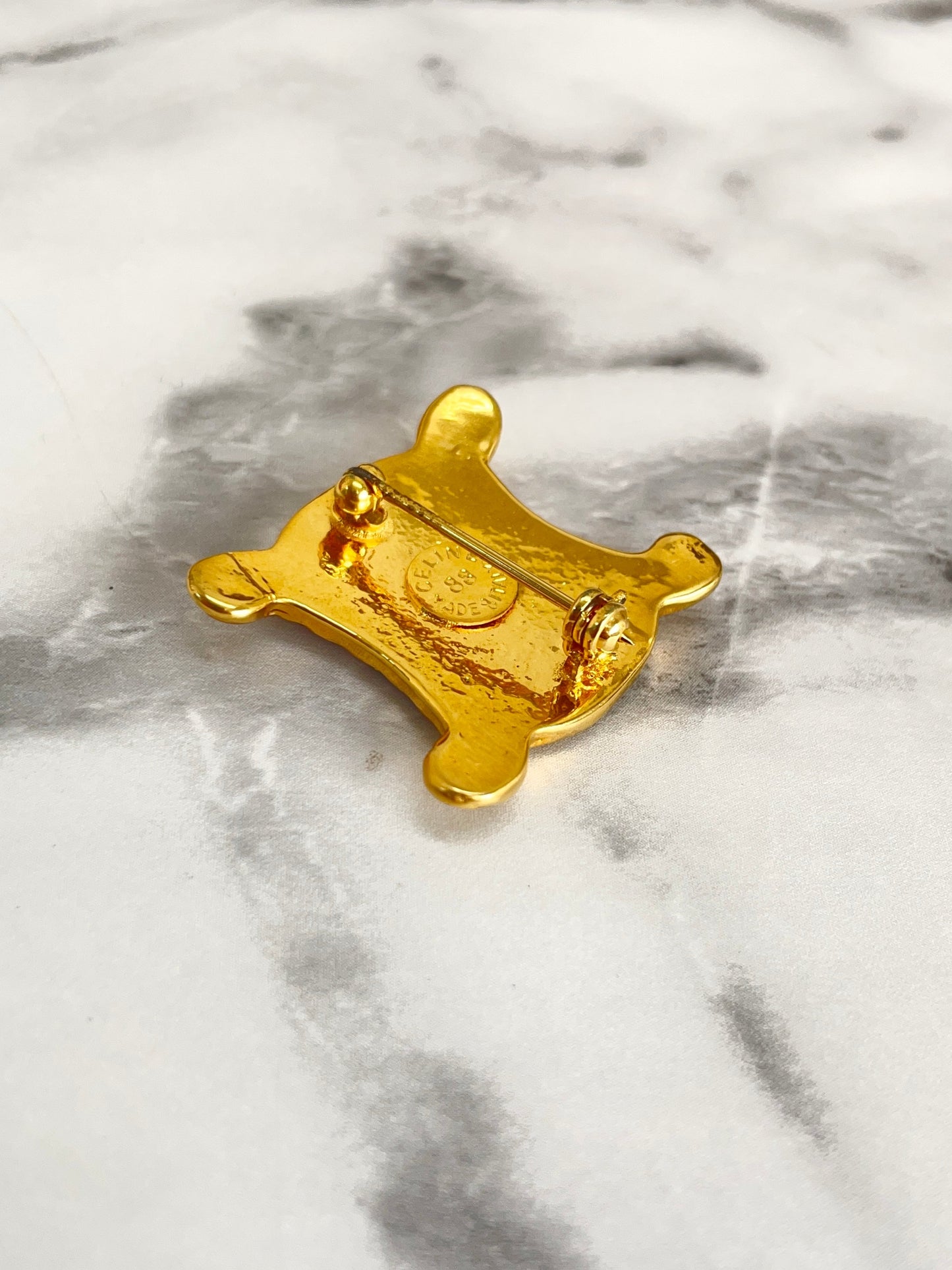 CELINE Triomphe Brooch Gold Vintage Old Celine bj32y2