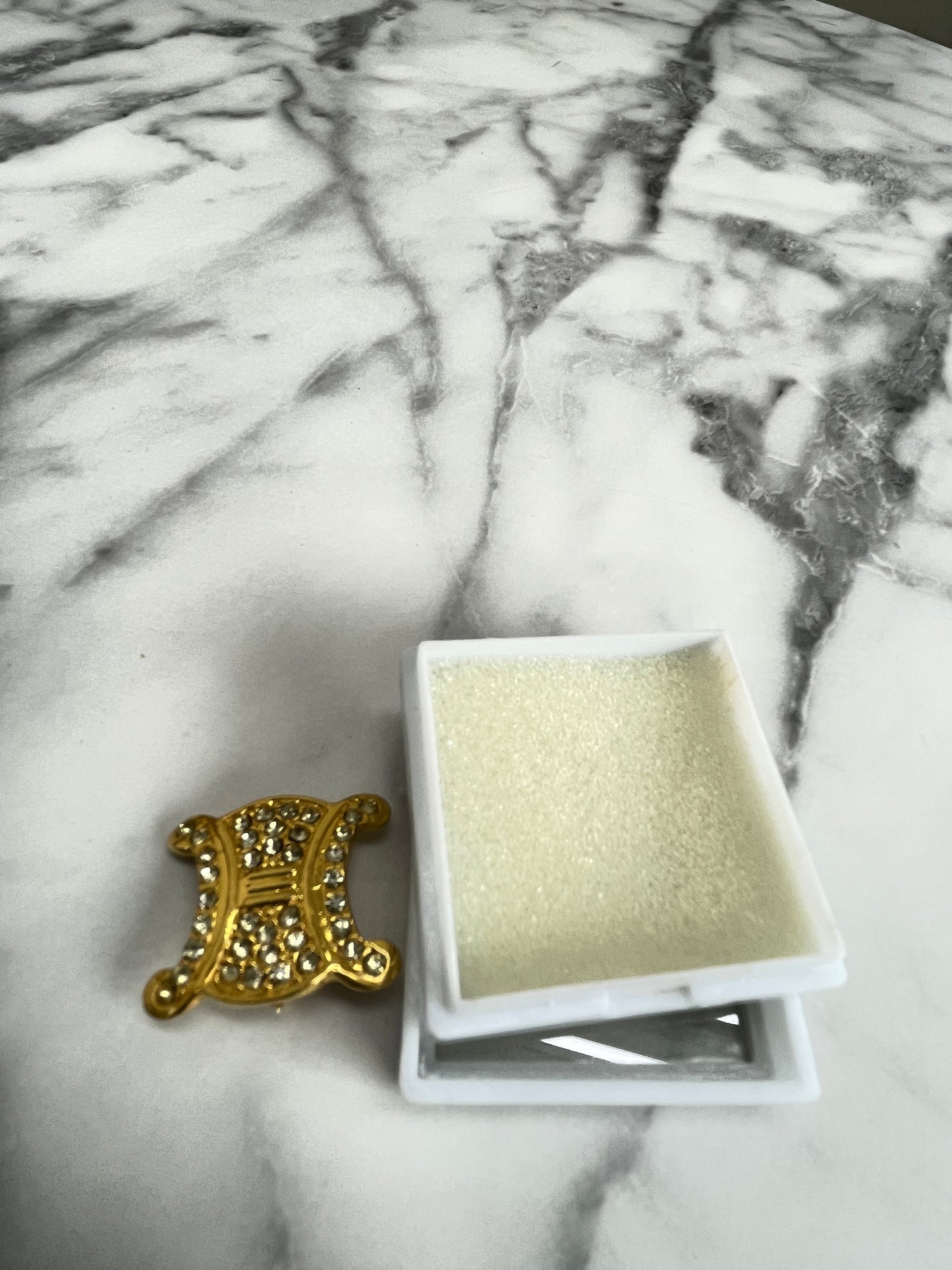 CELINE Triomphe Brooch Gold Vintage Old Celine bj32y2