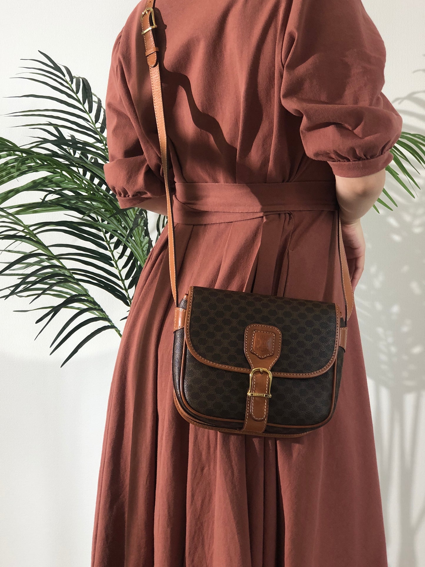 CELINE Macadam Blason Buckle Crossbody Shoulder bag Brown Vintage yge8nd