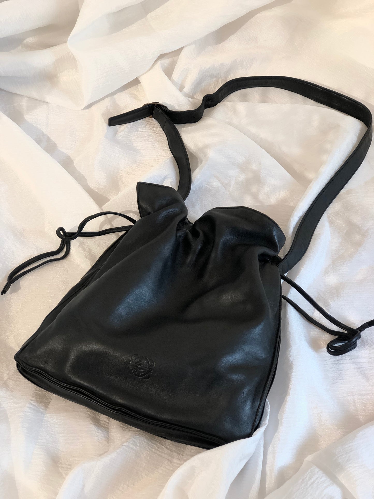 LOEWE Anagram Logo Nappa Leather Drawstring Shoulder bag Black Vintage Old xp5hpu