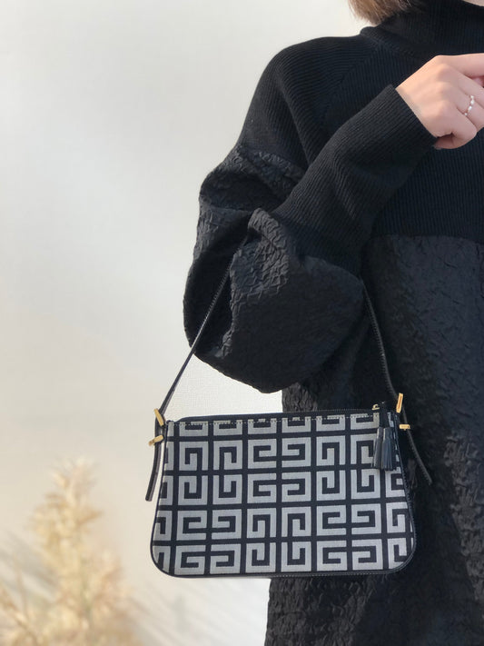 GIVENCHY Monogram Logo Canvas Hobo bag Handbag Black Vintage Old 3yxbf7