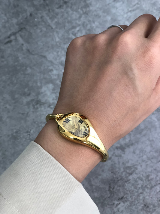 GUCCI Logo Bangle Quartz Watch Gold 103 Vintage 3dvc5d