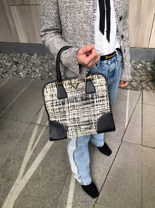 PRADA Triangle Logo Handbag White×Black Vintage xpzwfz