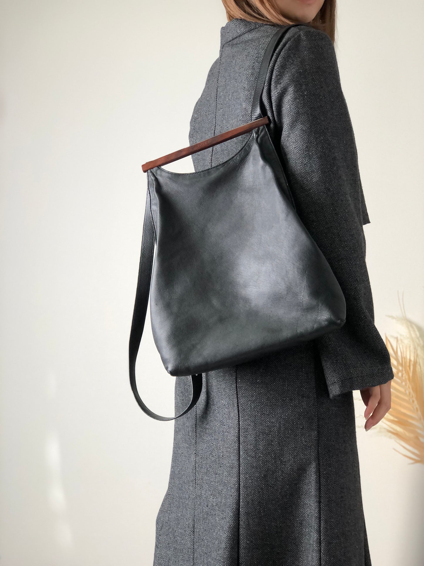 LOEWE 標誌木棒 PVC 皮革背包黑色復古 xgp7mj