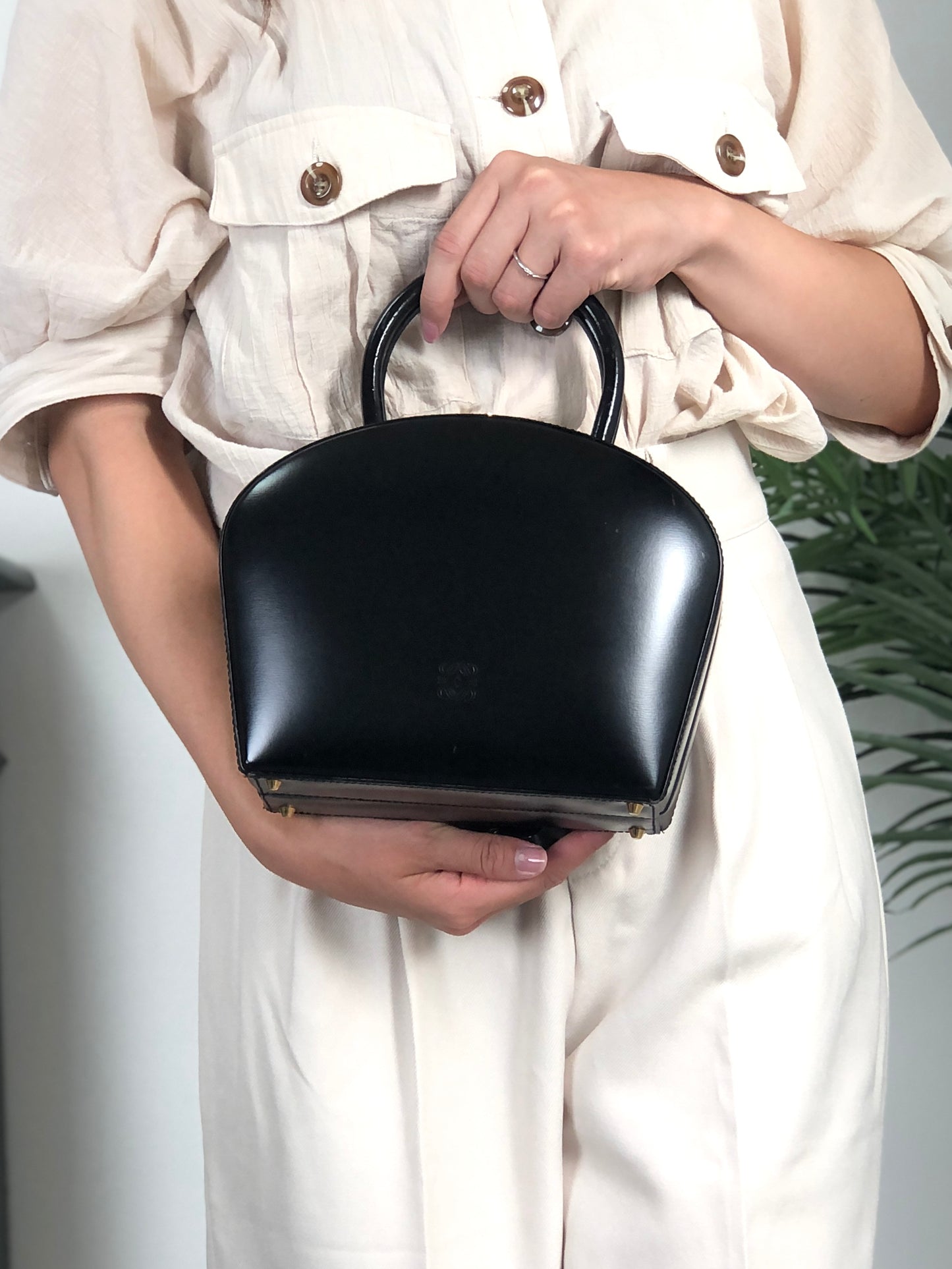 LOEWE Anagram Top Handle Handbag Vanity bag Black Vintage nxkdzt