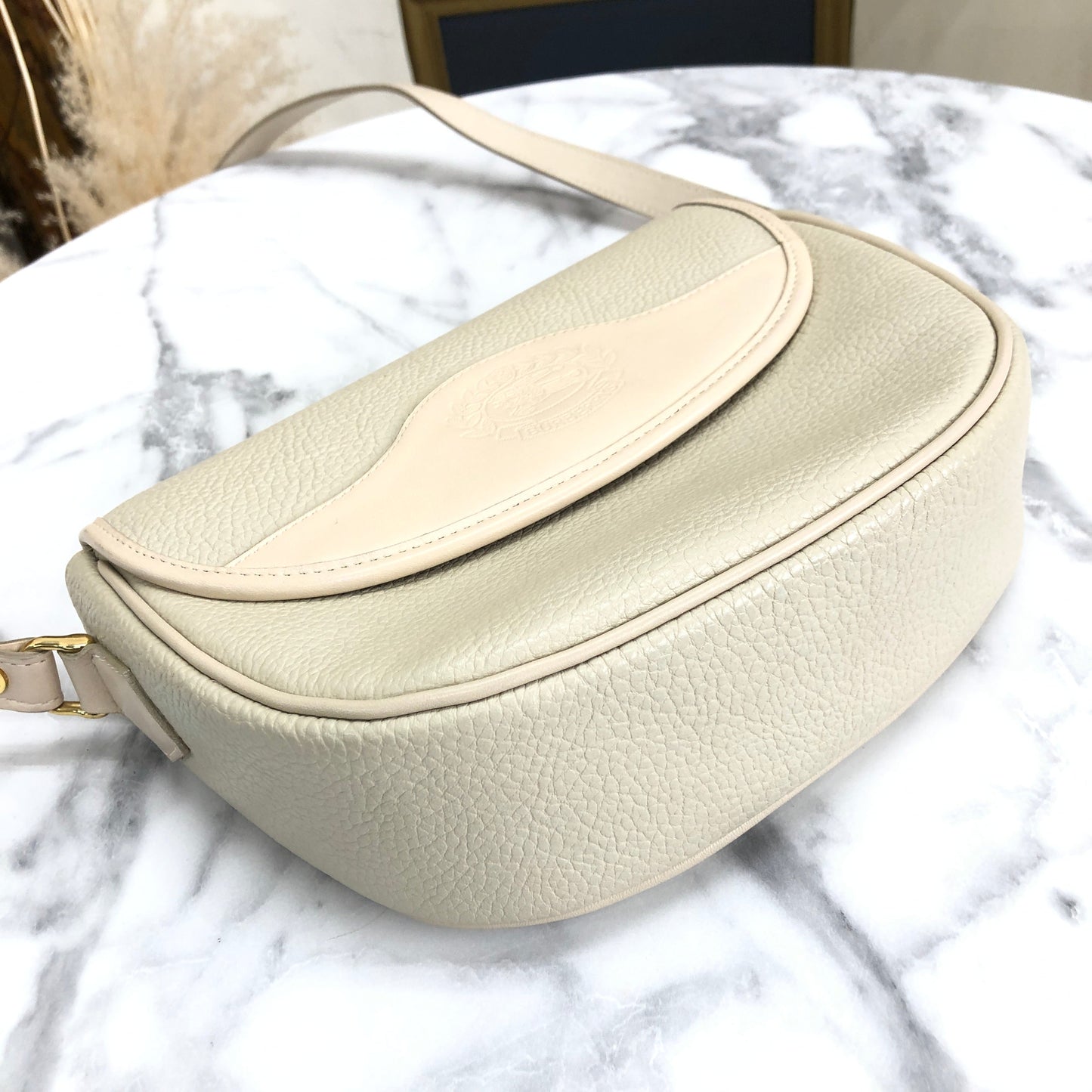Burberrys logo embossed leather classic check off white Vintage Old 263gt2
