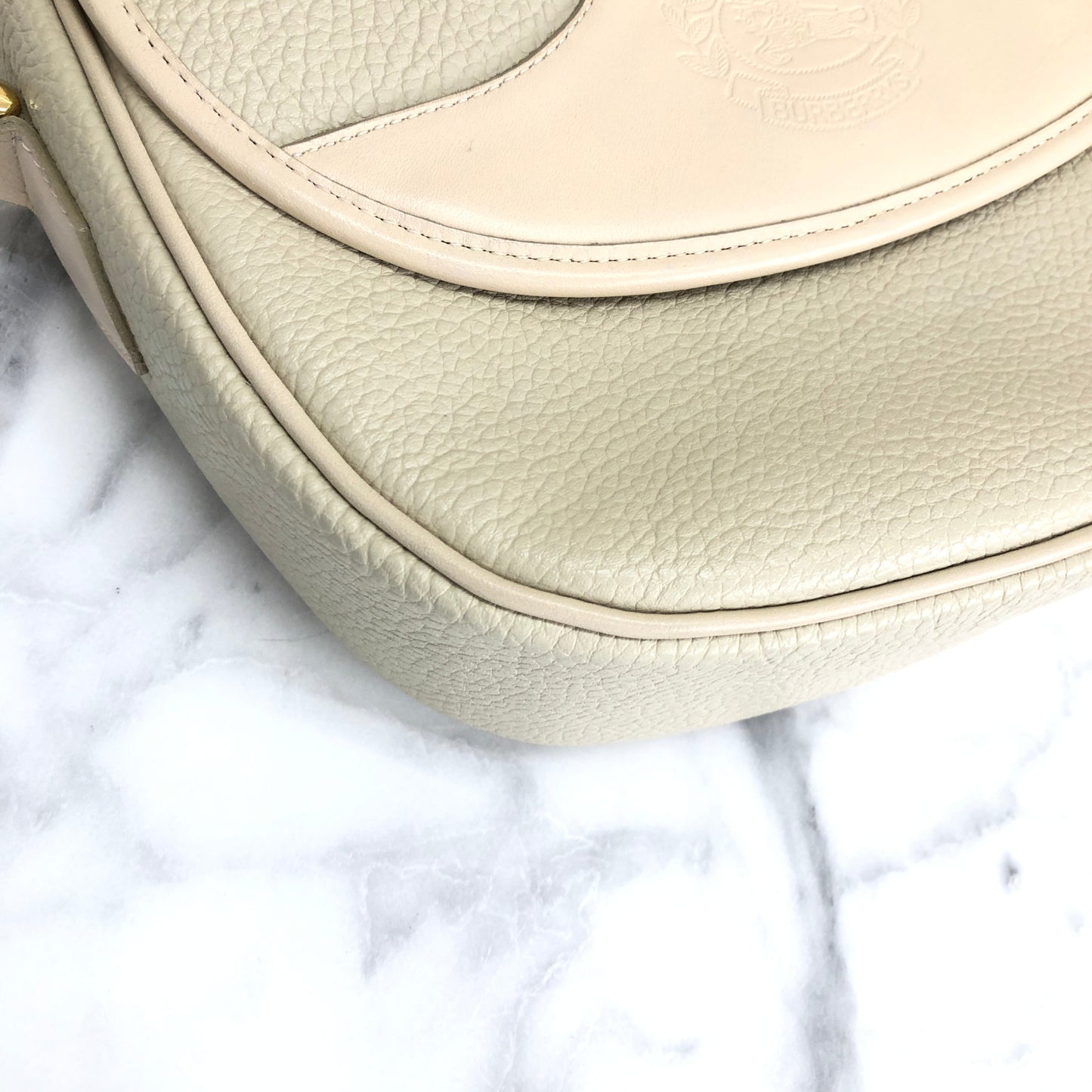 Burberrys logo embossed leather classic check off white Vintage Old 263gt2