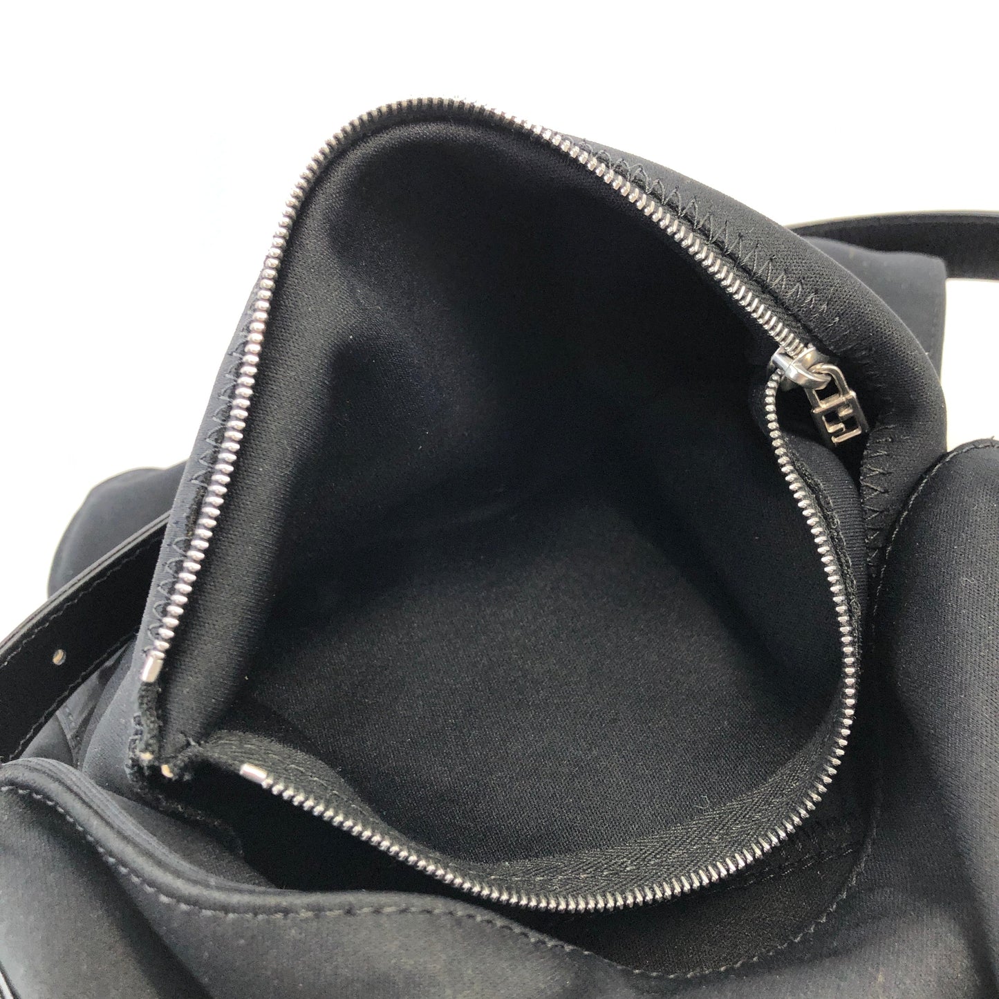 FENDI Mamma Baguette Nylon Handbag Shoulder bag Black Vintage 22vw8e