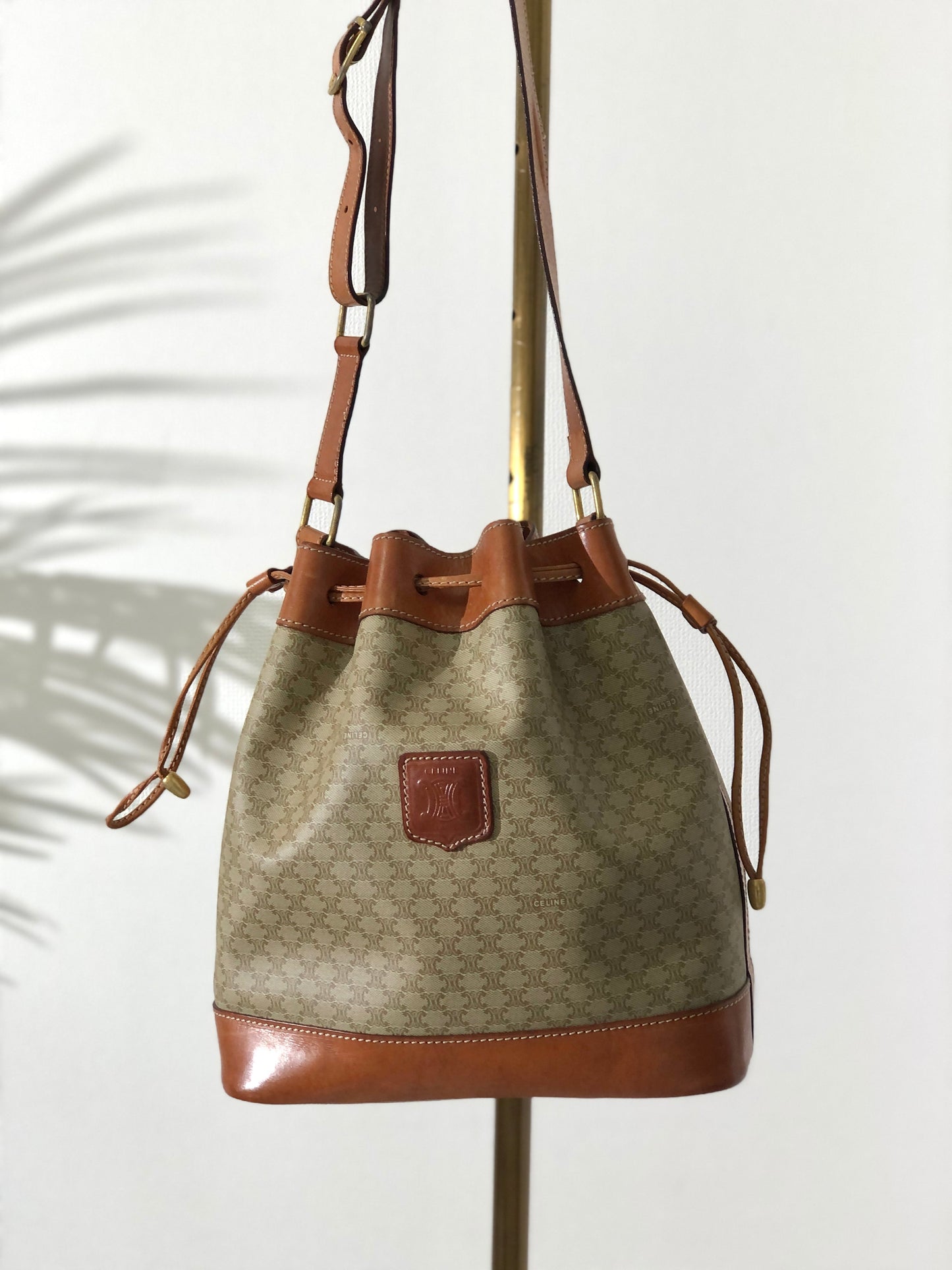 CELINE Macadam Blason Drawstring Bucket Shoulder bag Beige Vintage Old CELINE 8cumcm