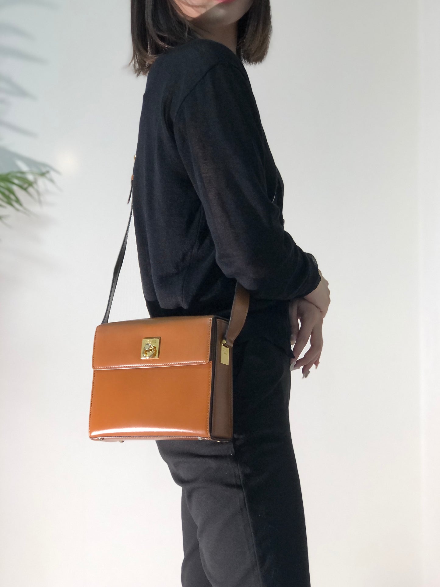 CELINE Logo Gancini 皮革 Box 單肩包 駝色 Vintage Old Celine ekrsvz