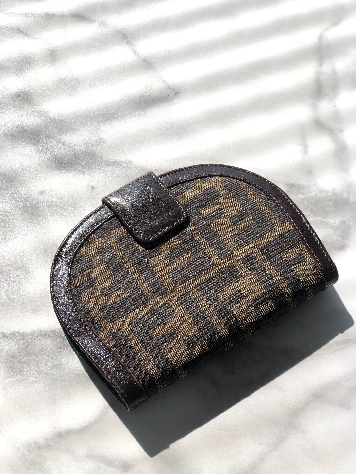 FENDI Zucca 提花皮革折疊皮夾 棕色 復古 3jbzkz