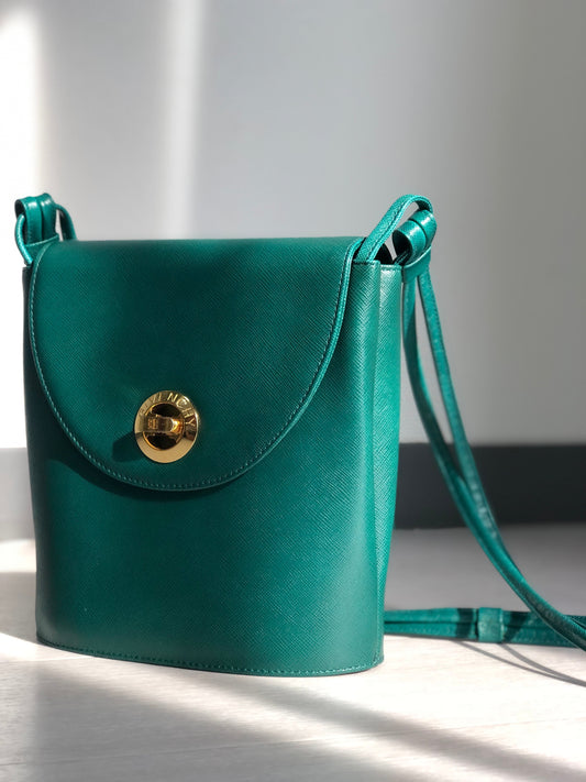 GIVENCHY Turn lock logo Leather Green rvmee6