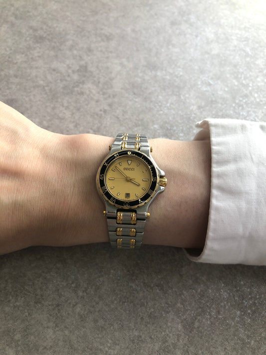 GUCCI Logo Quartz Watch Silver 9700L Vintage hbwzav