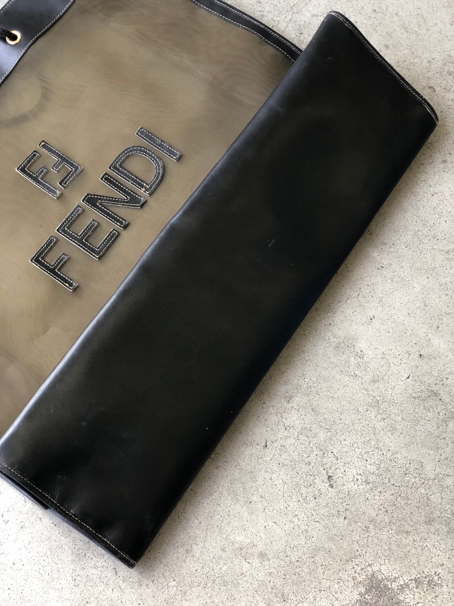 FENDI 標誌網格方形大號托特包黑色復古舊款 rcvsmr