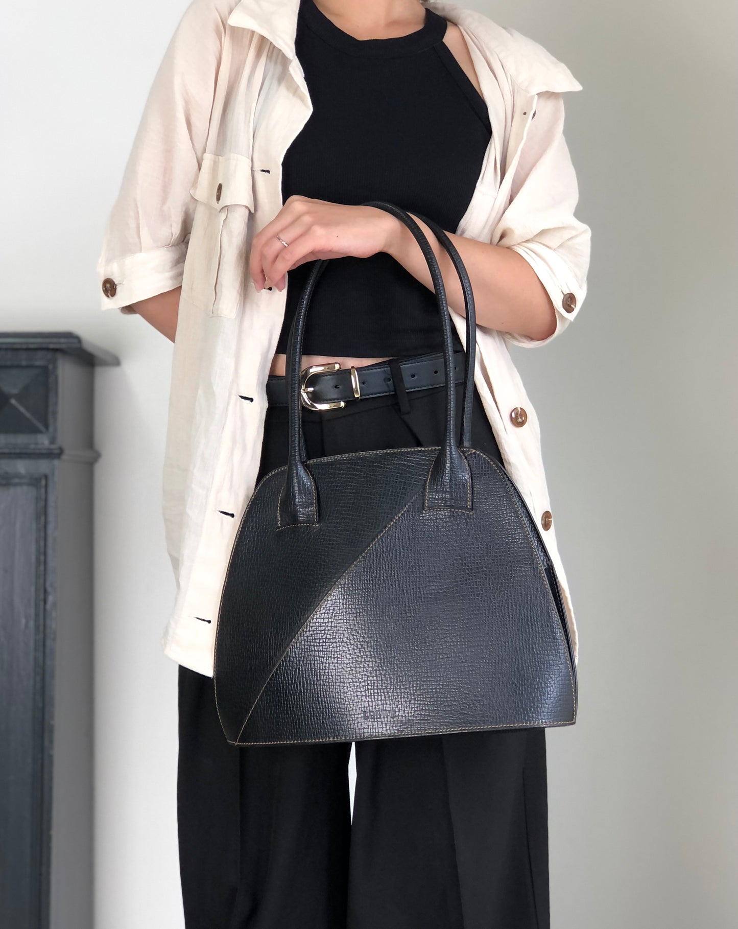 LOEWE Logo Embossed Handbag Black Vintage g64y6x