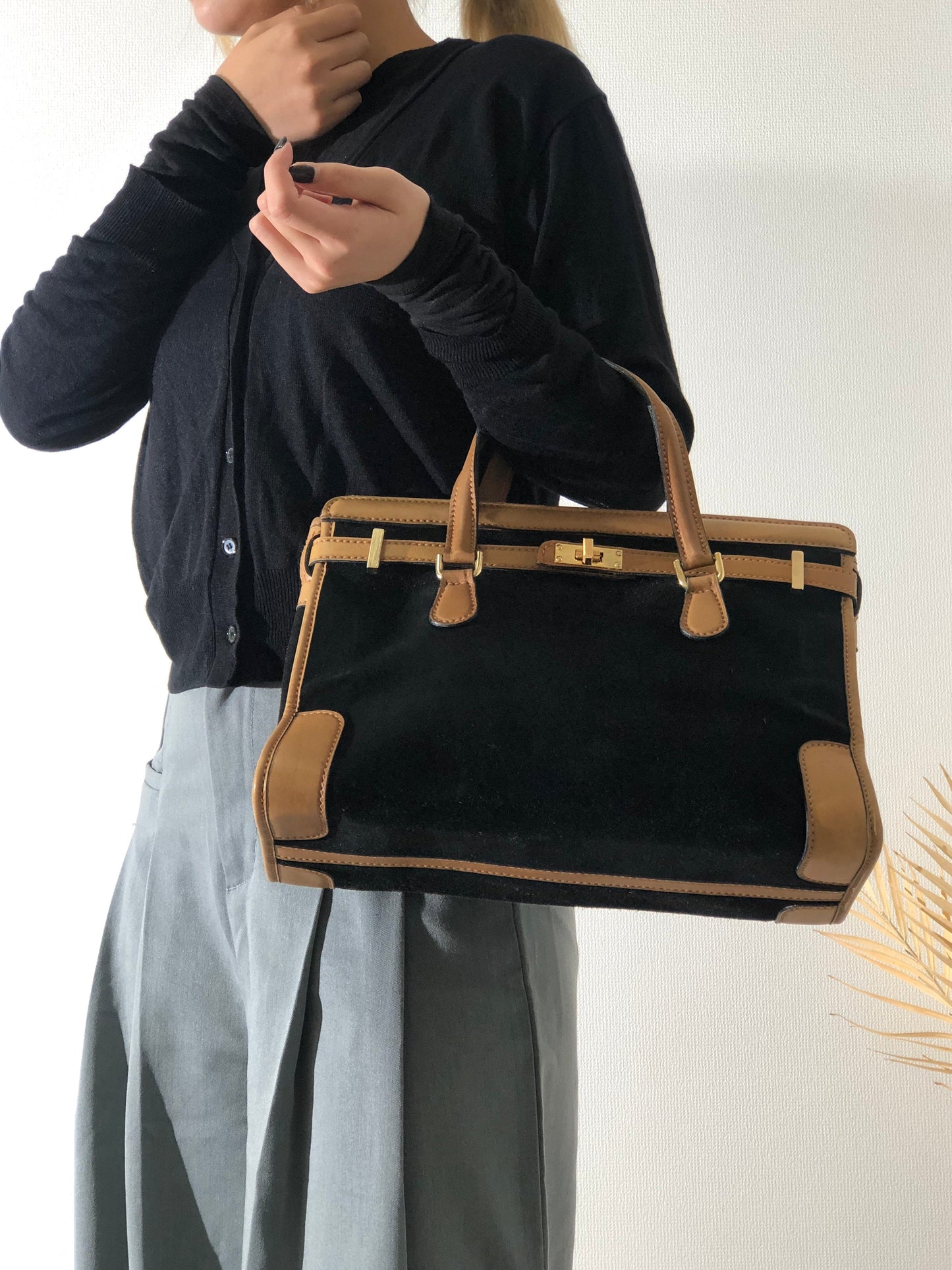 GUCCI Turn Lock Suede Birkin Type Handbag Black Vintage Old cytniv