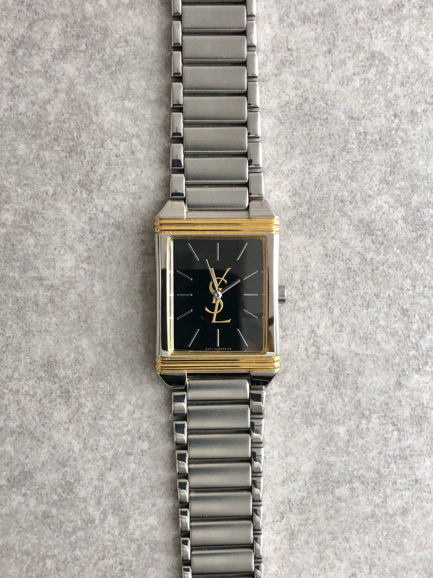 Yves Saint Laurent YSL Logo Quartz Watch Silver 5421-H04724Y Vintage k8c788