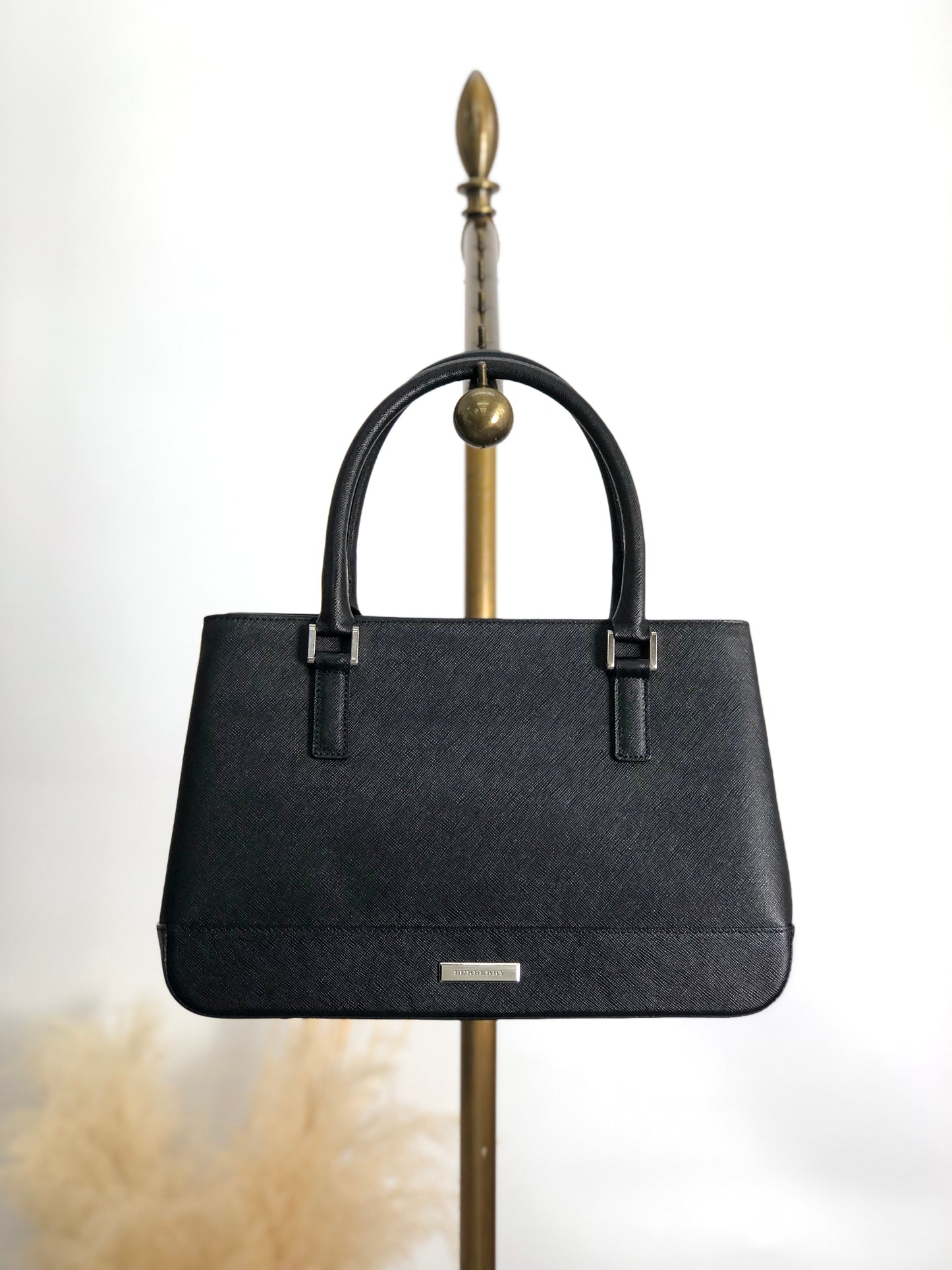 BURBERRY Logo Handbag Black Vintage 23ttty