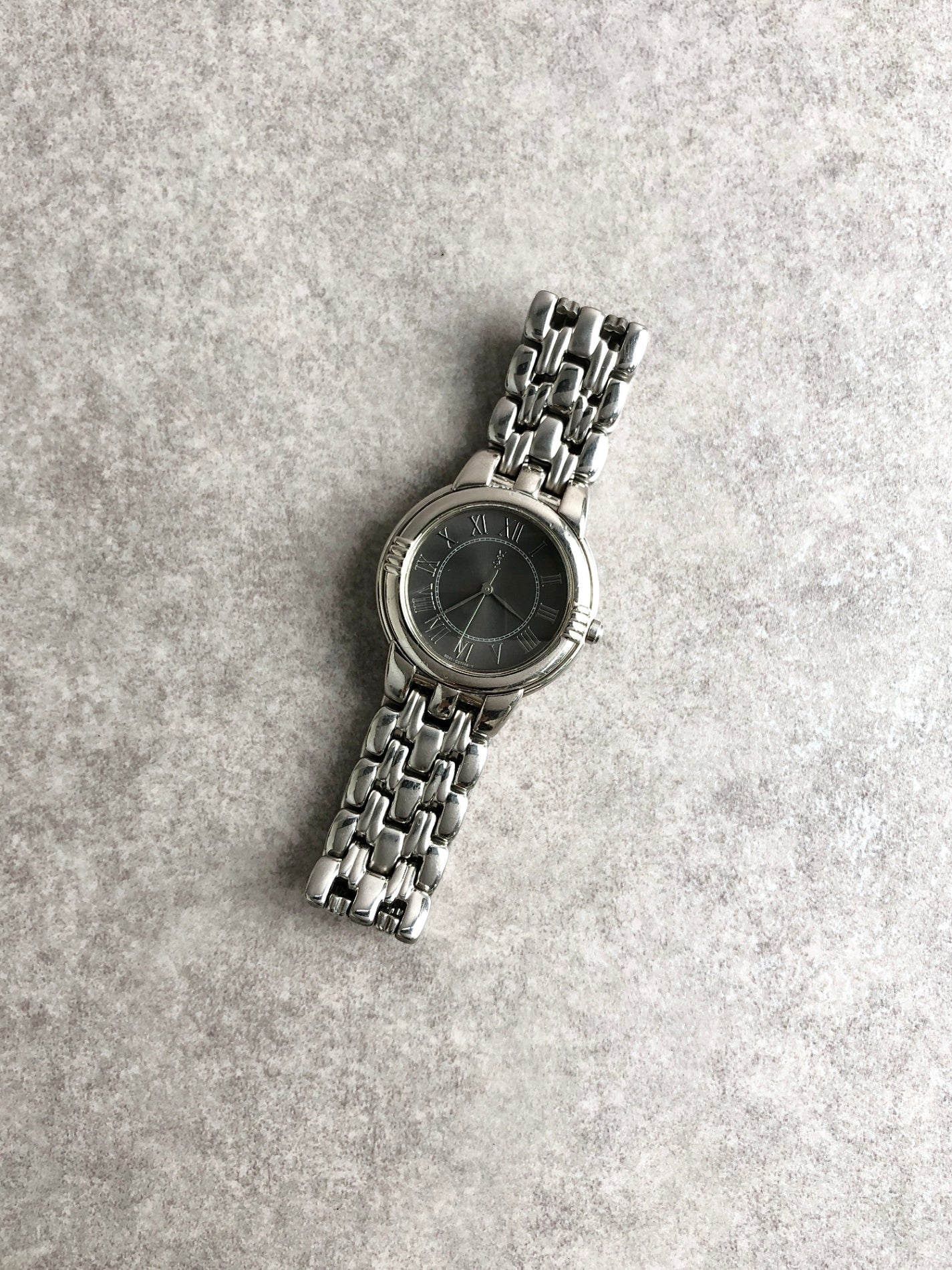 Yves Saint Laurent YSL Logo Quartz Watch Silver 6031-G11680 Vintage nkprwd