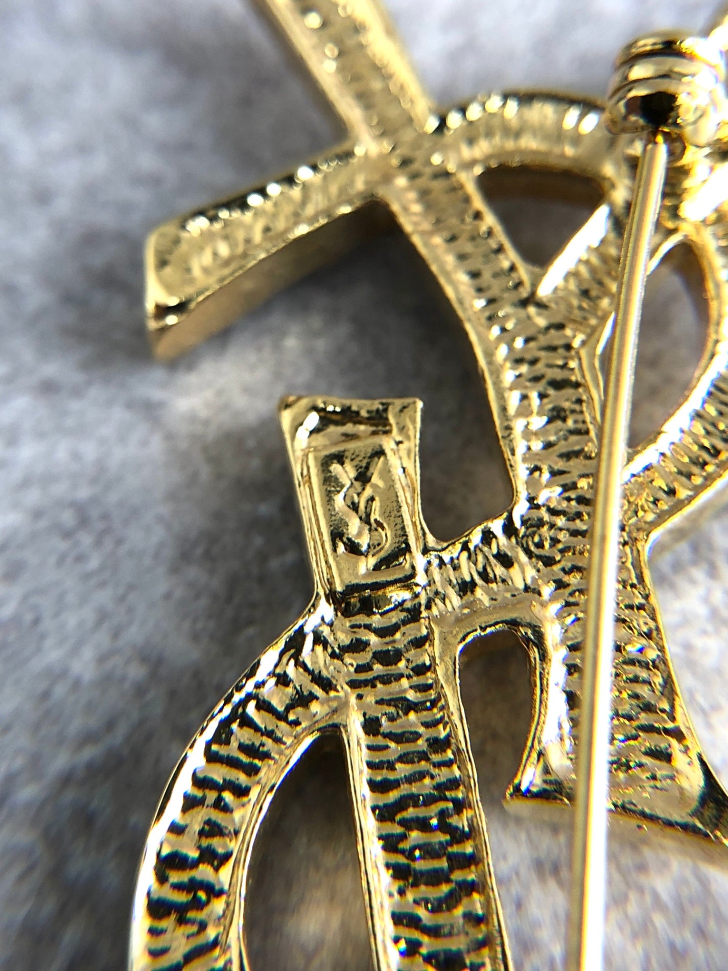 Yves Saint Laurent YSL Logo Rhinestone Brooch Gold Vintage 6w4tg3