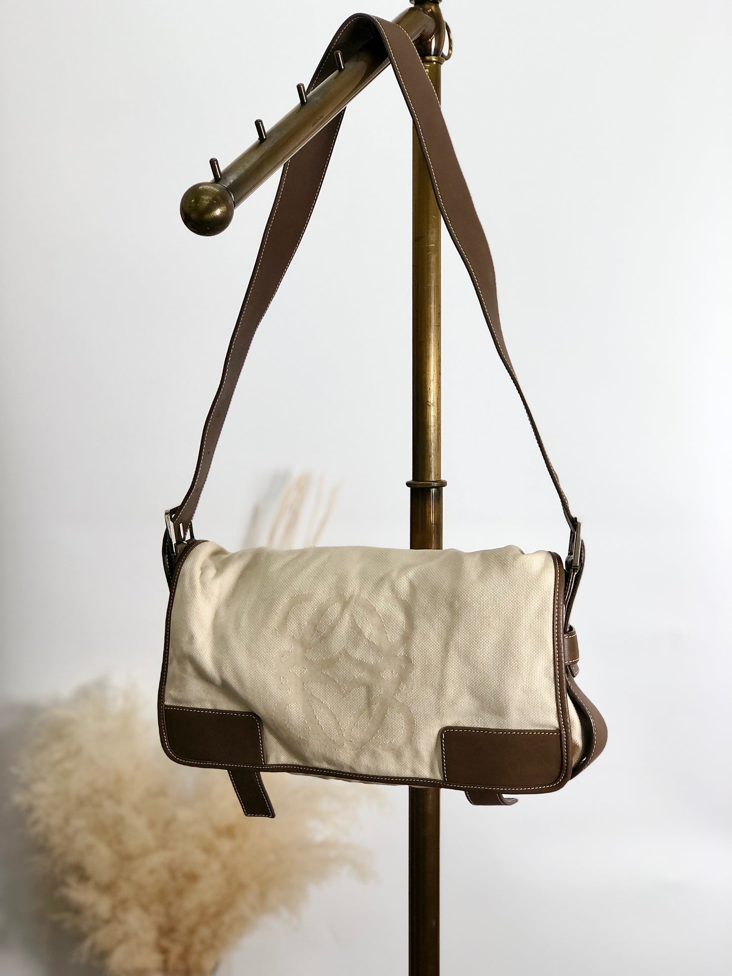 LOEWE Anagram Shoulder bag Beige Vintage u8w446
