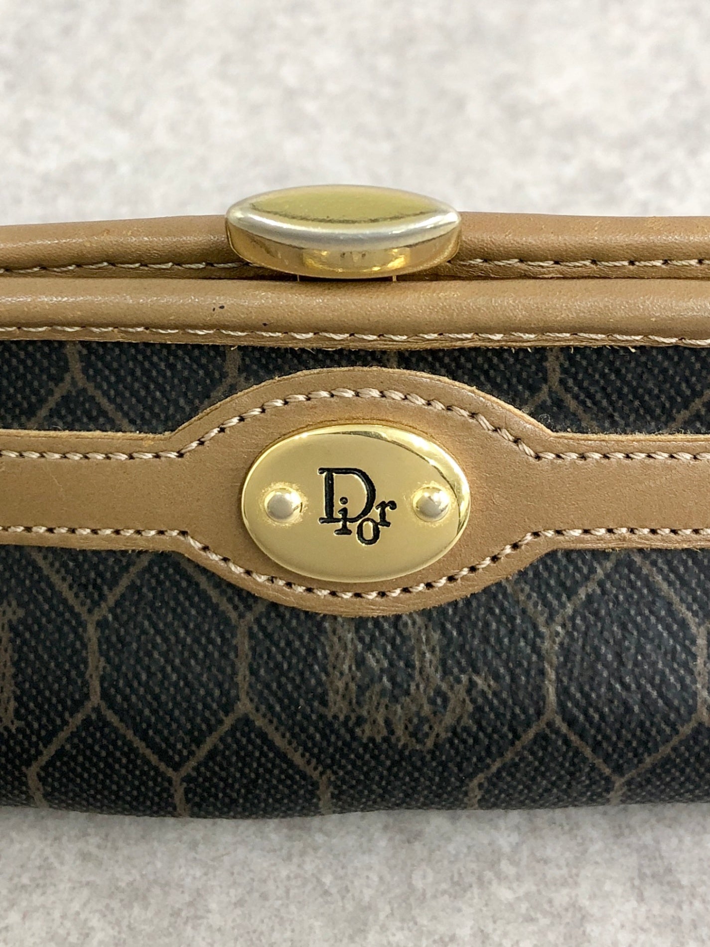 Christian Dior 蜂巢圖案扣式零錢包 棕色 復古 ckz5ac