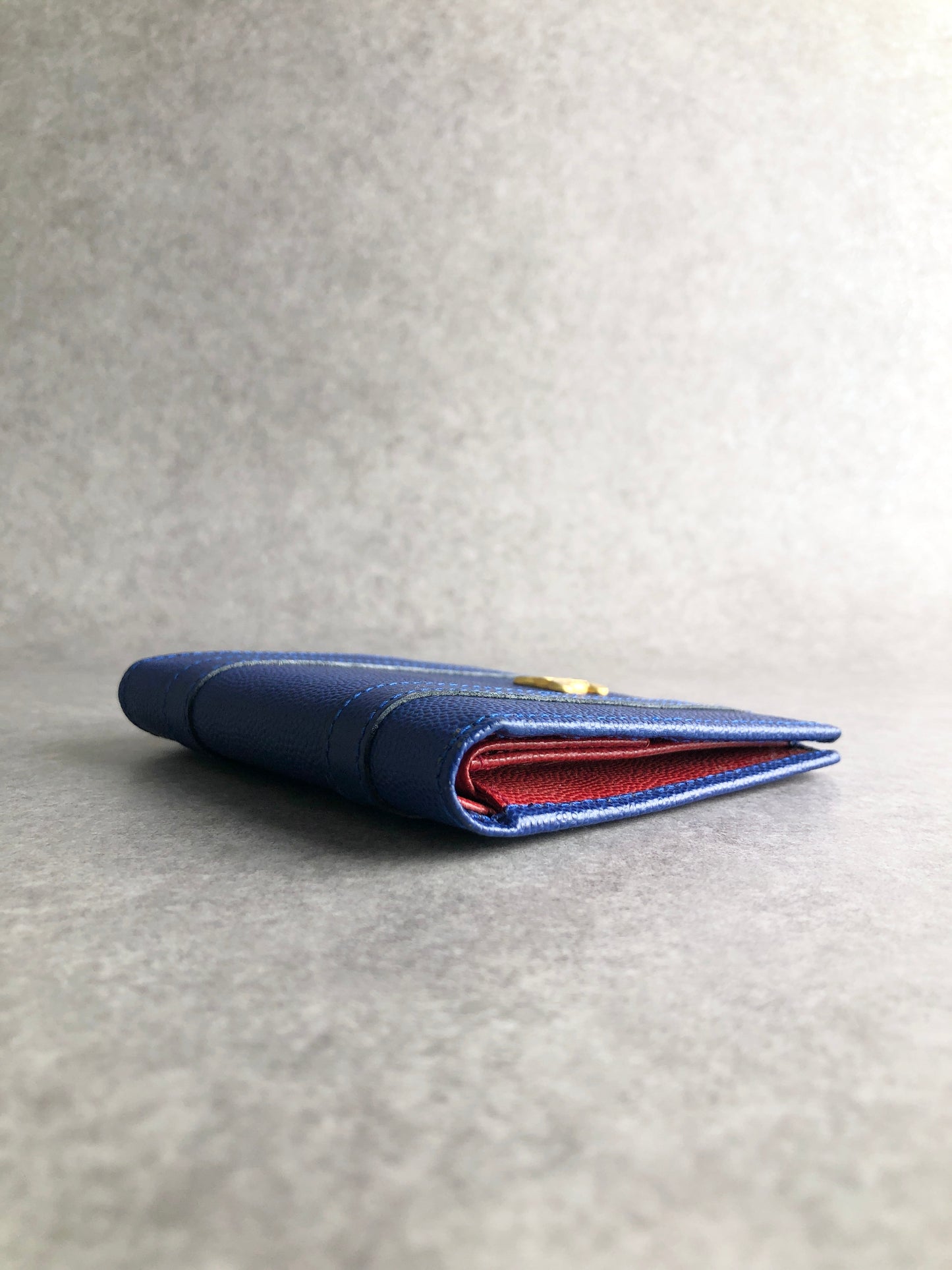 CELINE Blason Folded Wallet Blue Vintage 8k5sbu
