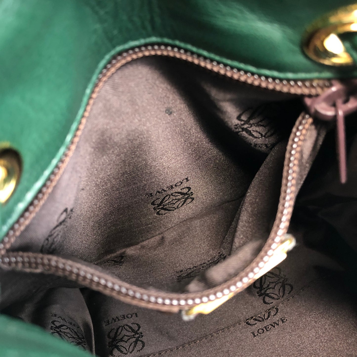 LOEWE Anagram 背包 綠色 復古 vmjtjf