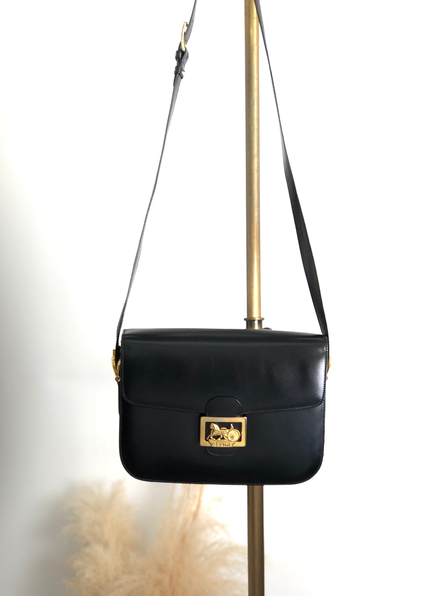 CELINE ビンテージバック CELINE Horse Carriage Crossbody Shoulder bag Black Vintage zkdk65