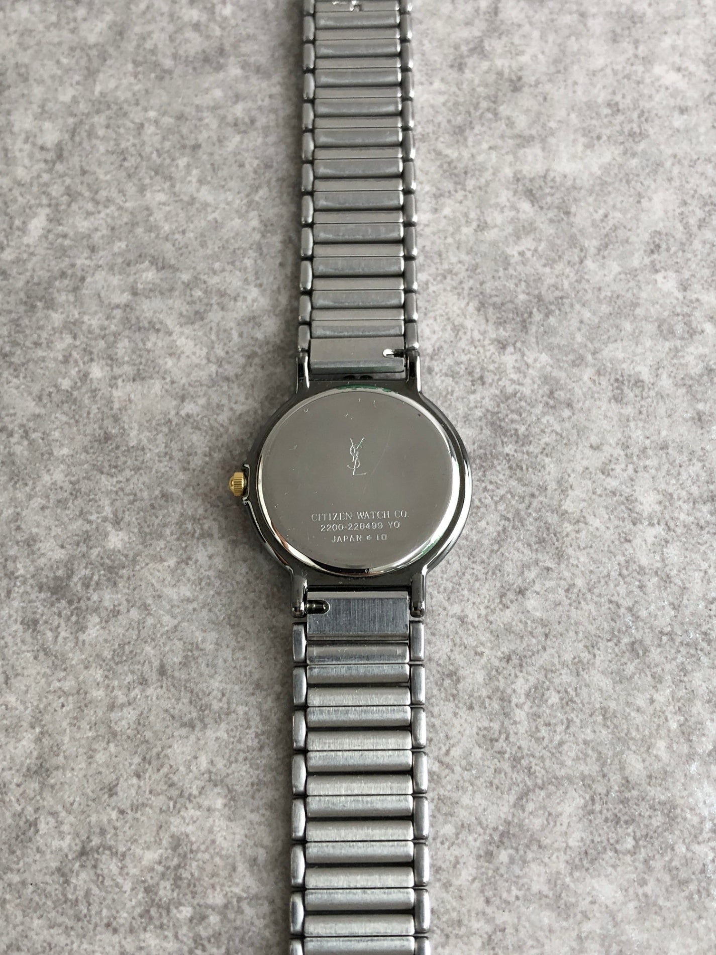 Yves Saint Laurent YSL Logo Quartz Watch Silver Vintage 72xpzf