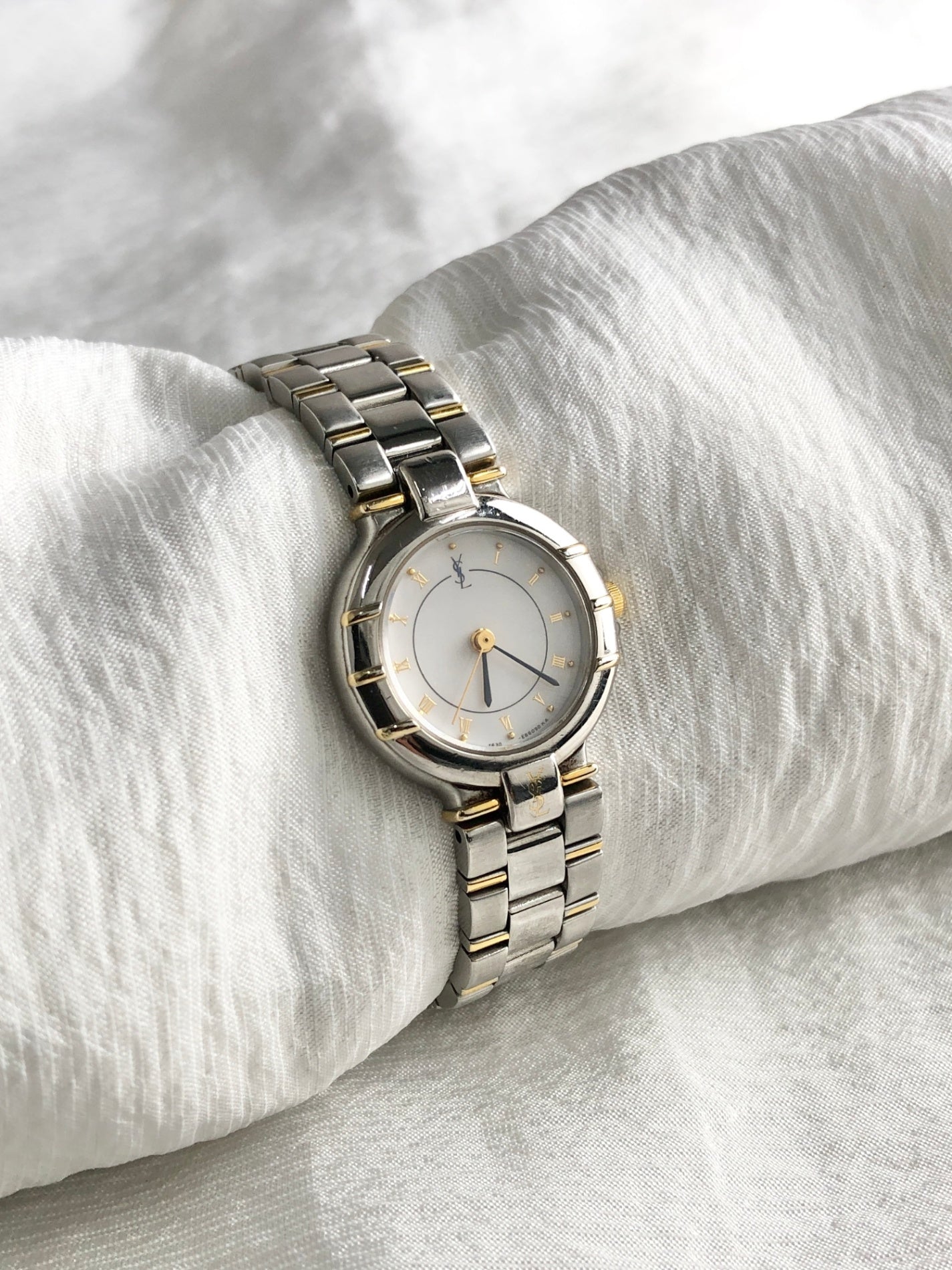 Yves Saint Laurent watch　サンローラン腕時計 4630 Yves Saint Laurent YSL Logo Watch Silver 4630-E63468Y Vintage