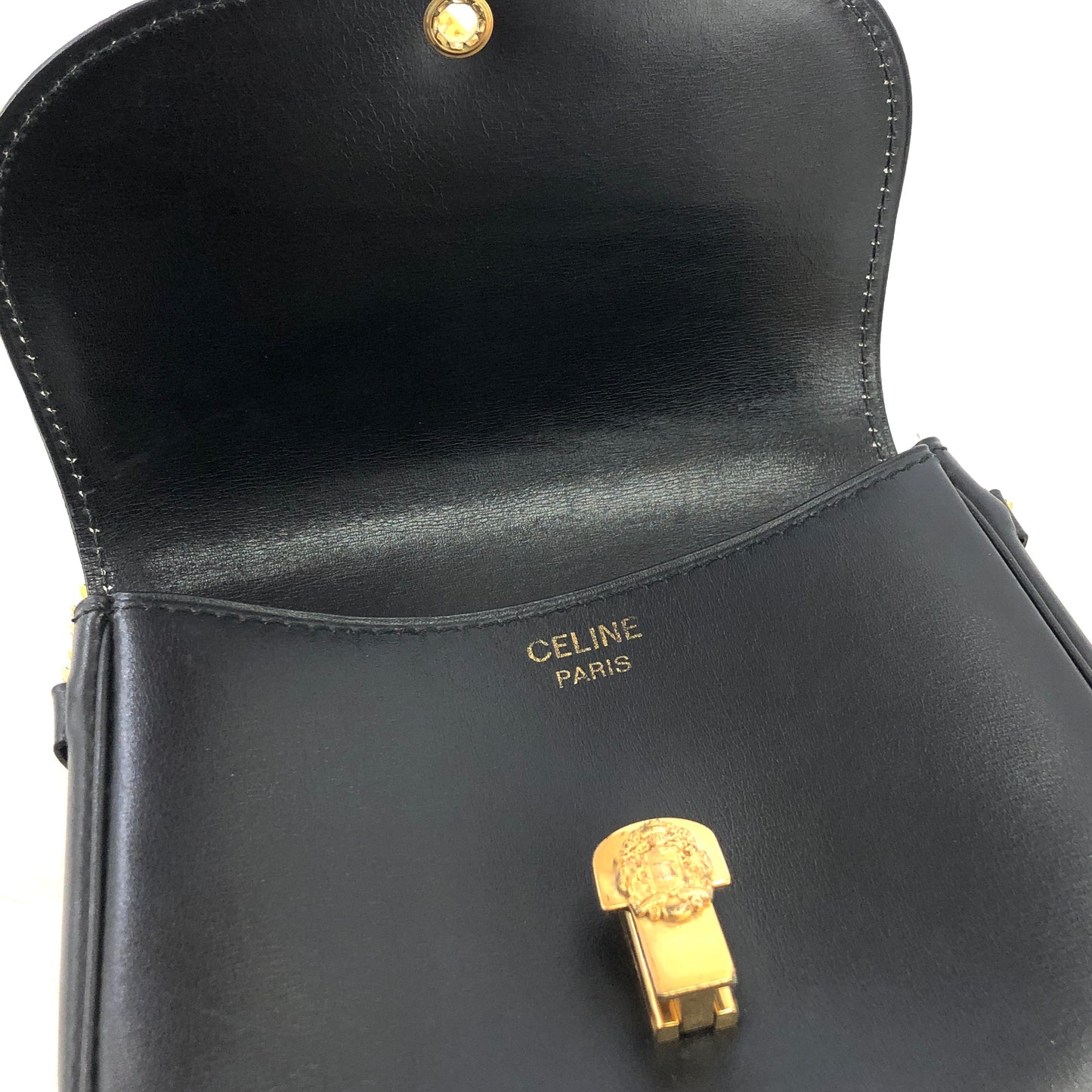 CELINE Triomphe Emblem Chain Leather Crossbody Shoulder bag Black Vintage r36nr8