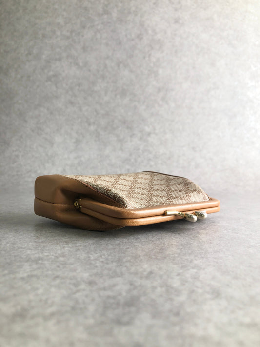 CELINE Macadam Metal Clasp Coin Purse Beige Vintage 4zp4nm
