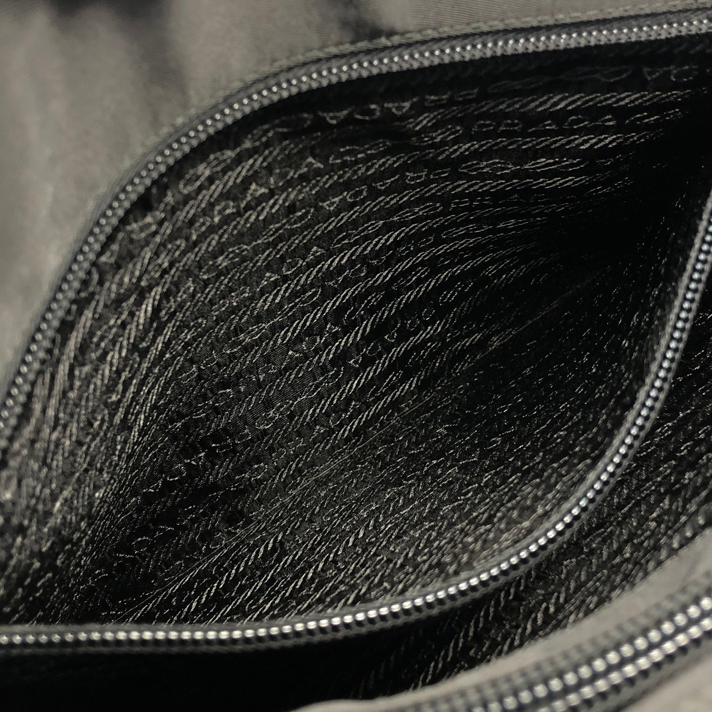 PRADA Triangle Logo Nylon Shoulder bag Totebag Black Vintage jg45ez
