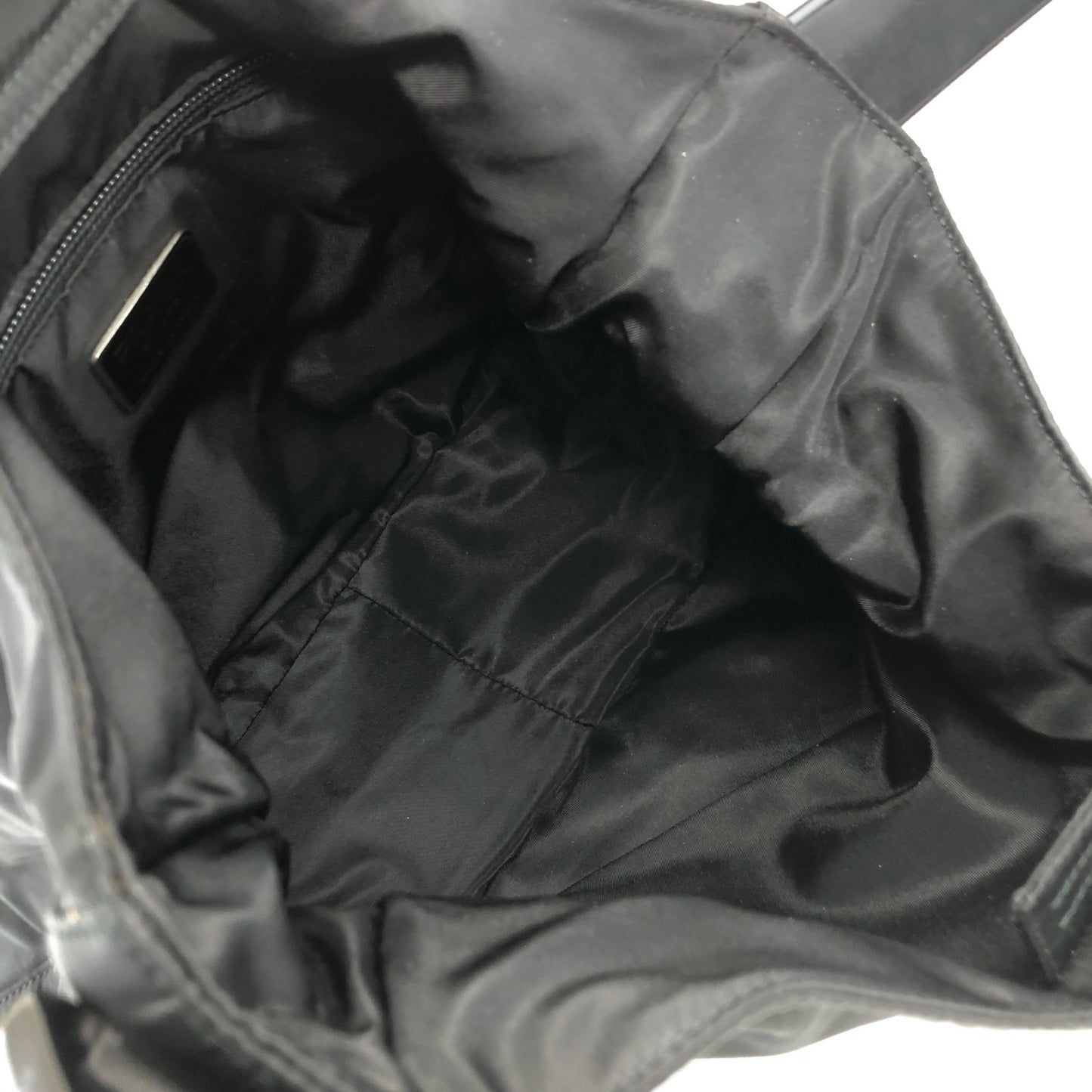 PRADA 三角形標誌單肩包 Hobobag 黑色復古 yrvu6f