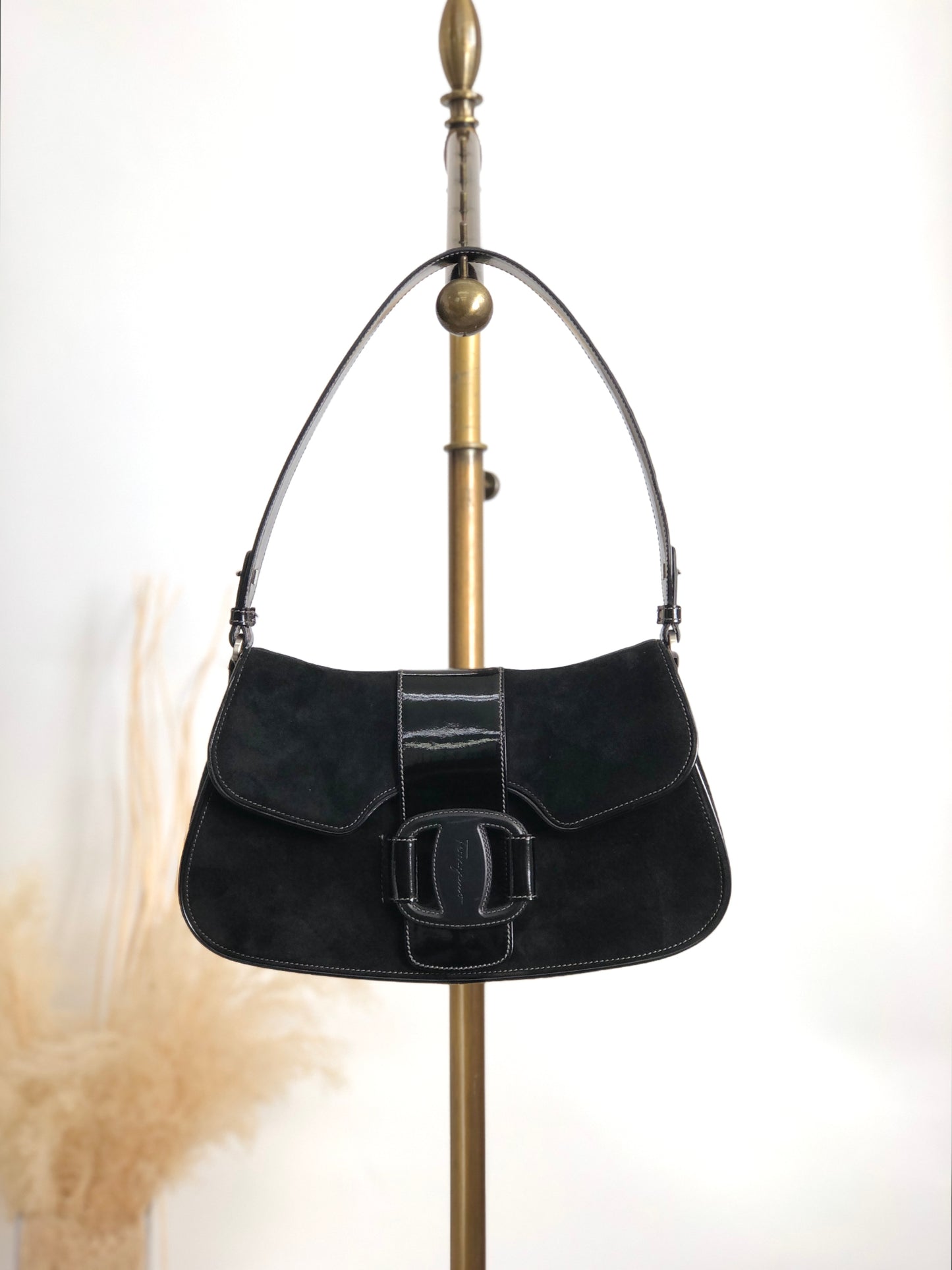 Salvatore Ferragamo Gancini Shoulder bag Black Vintage p6iss8