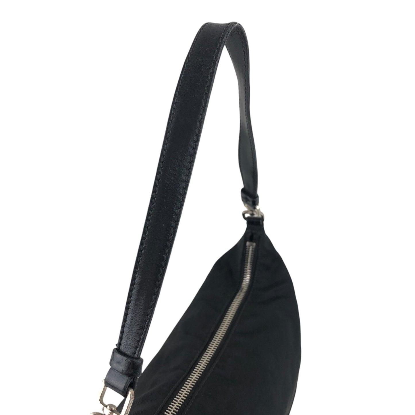 PRADA 三角形標誌小號手提包 Hobobag 黑色復古 cd6tum